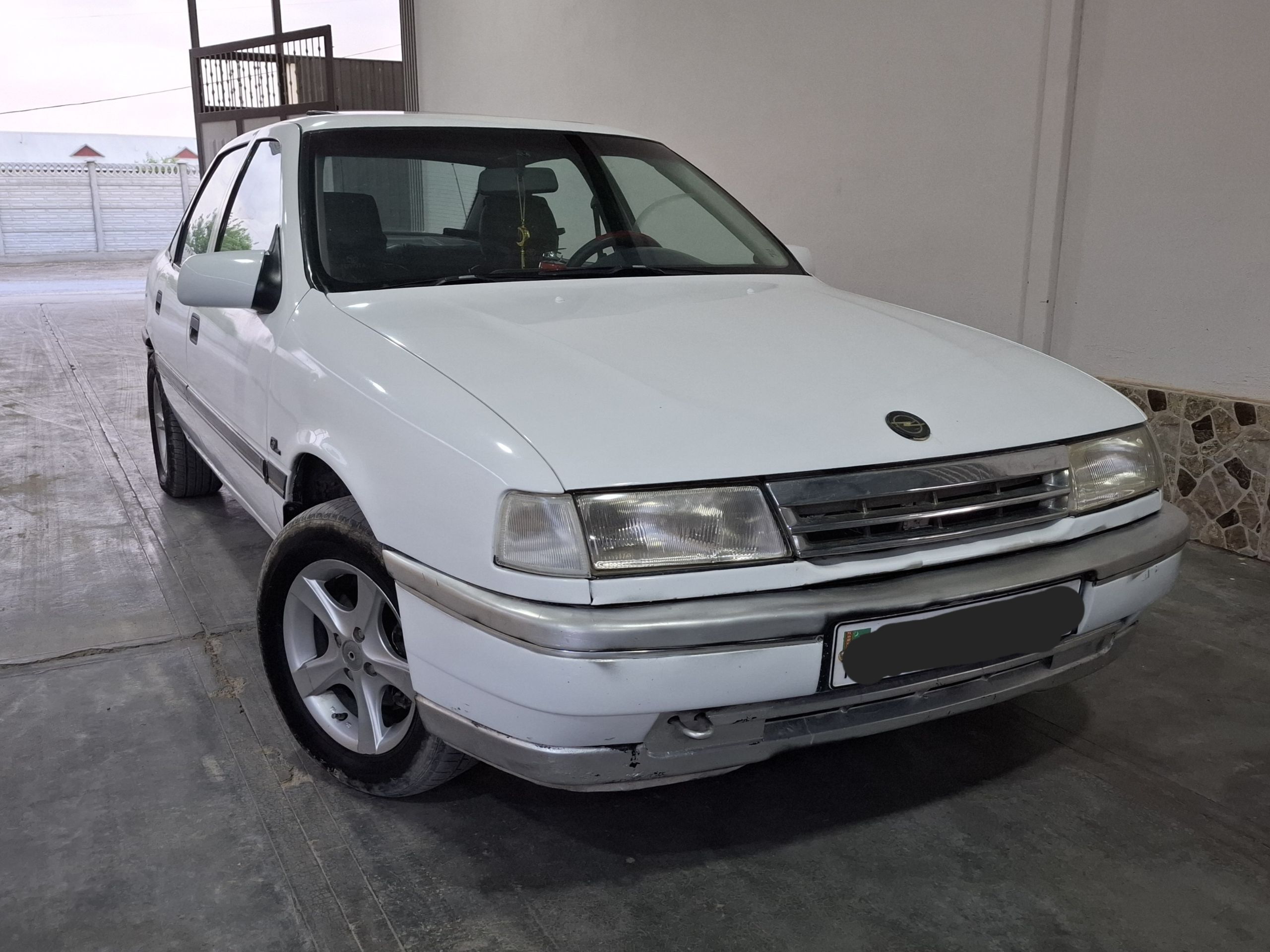 Opel Vectra 1990 - 57 000 TMT - Mary - img 1