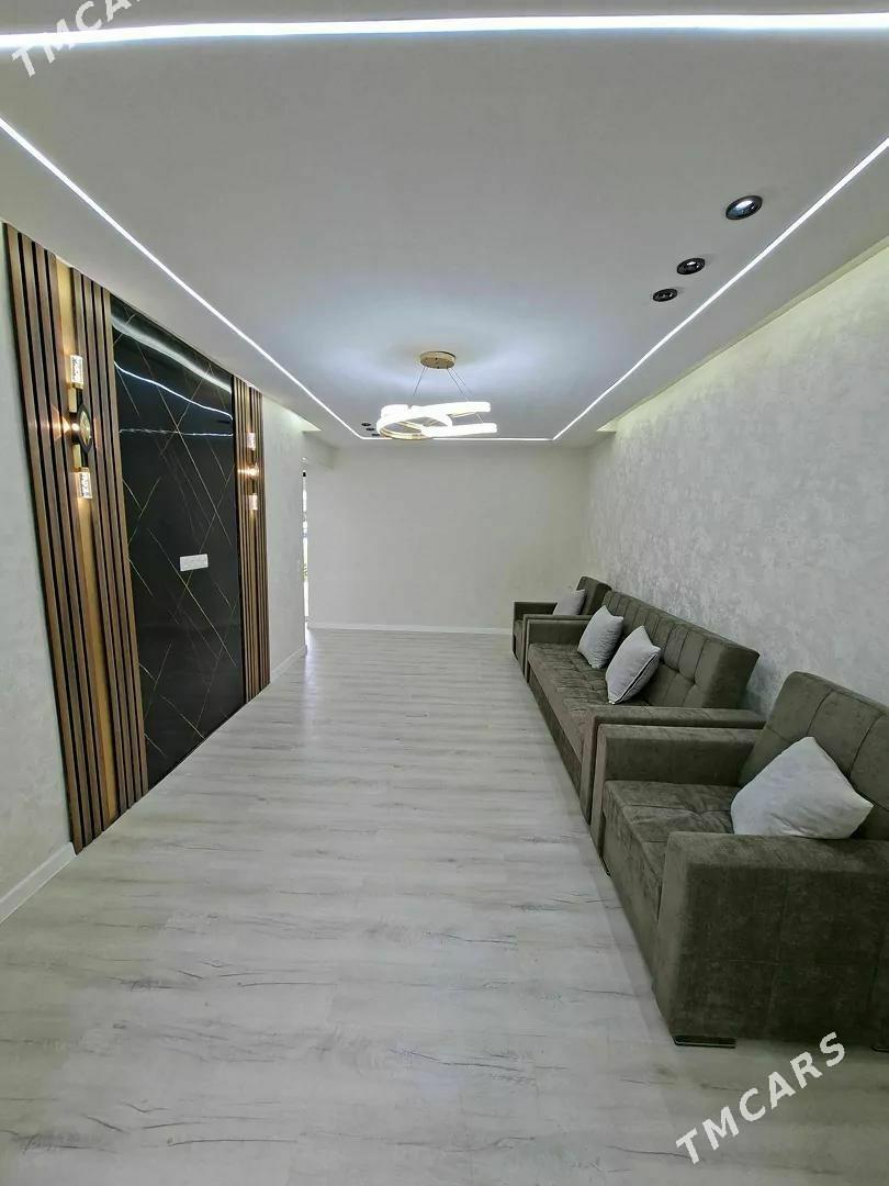 4 MKR BOMAKO SAS MARKET 1эт - 4 мкр - img 1