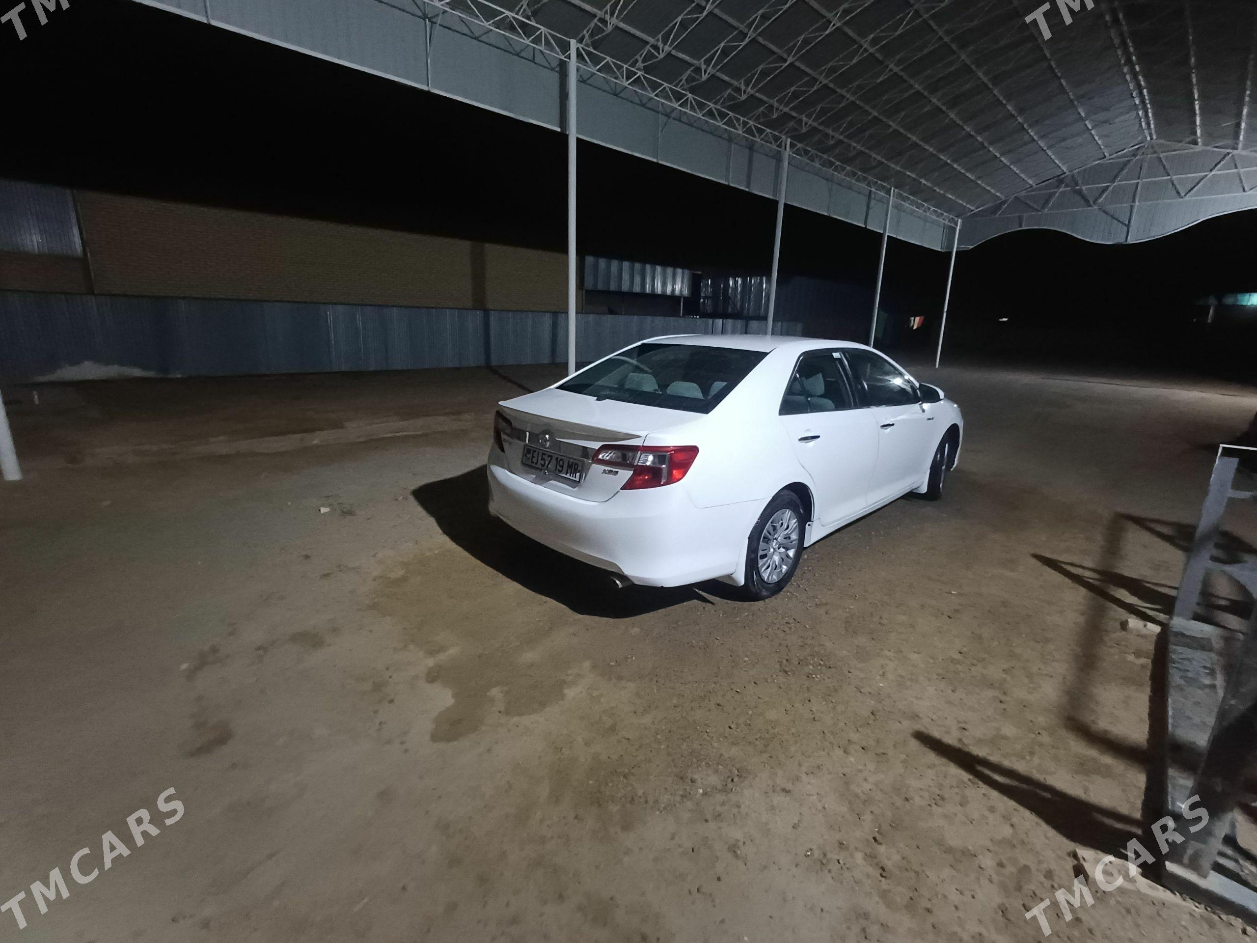 Toyota Camry 2012 - 200 000 TMT - Мары - img 1