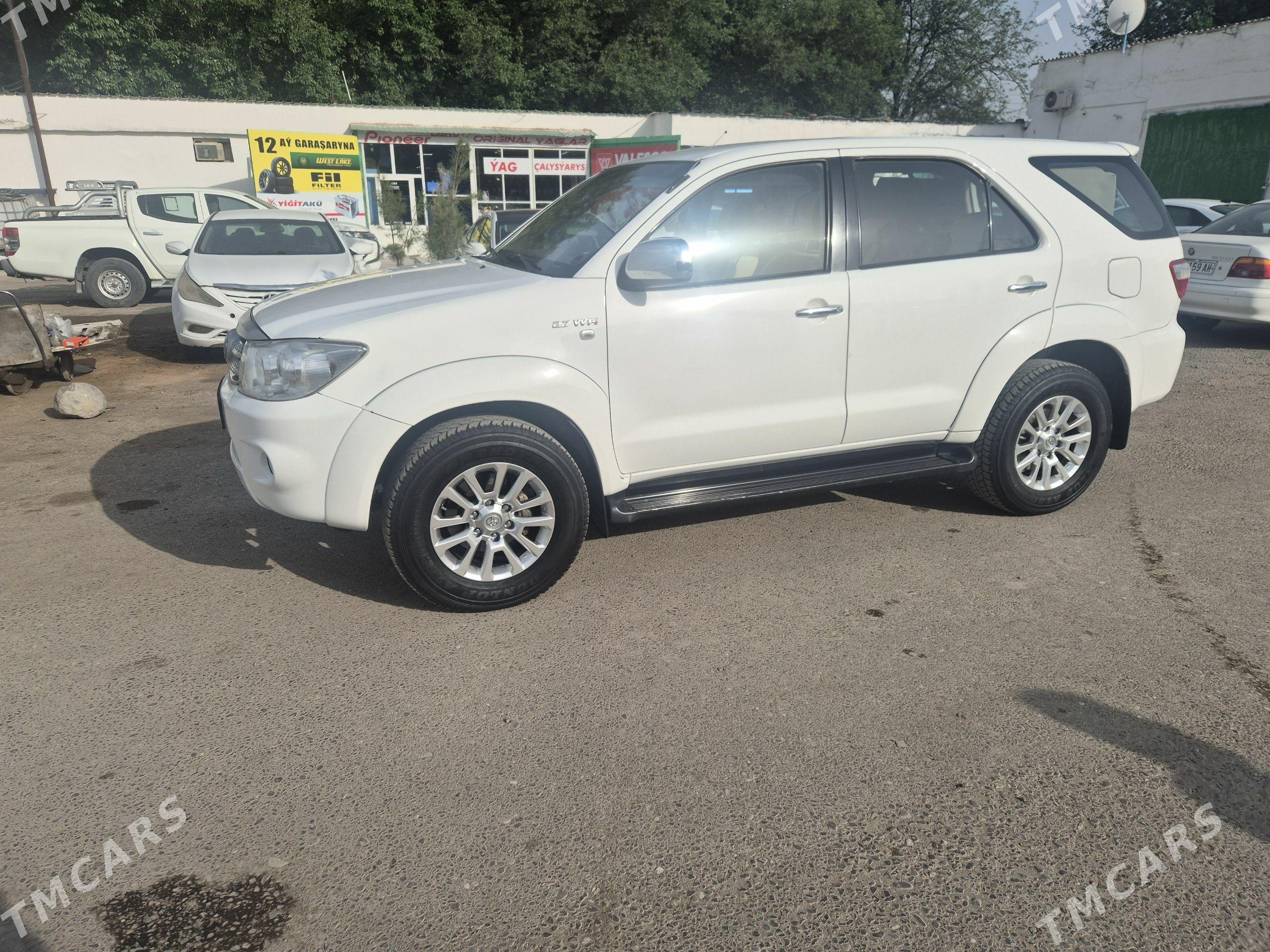 Toyota Fortuner 2012 - 340 000 TMT - Махтумкули - img 1
