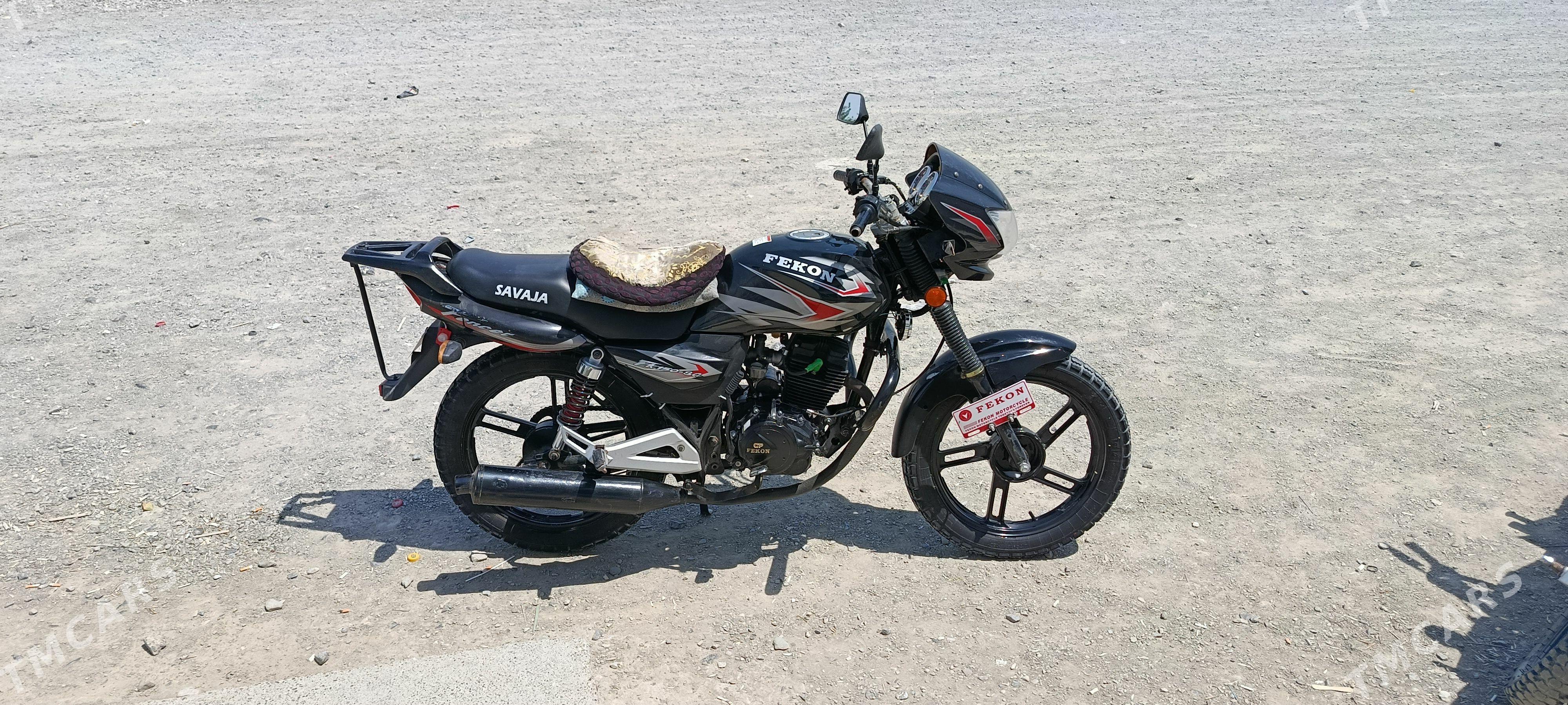 Fekon FK150-8G 2017 - 17 000 TMT - Bäherden - img 1