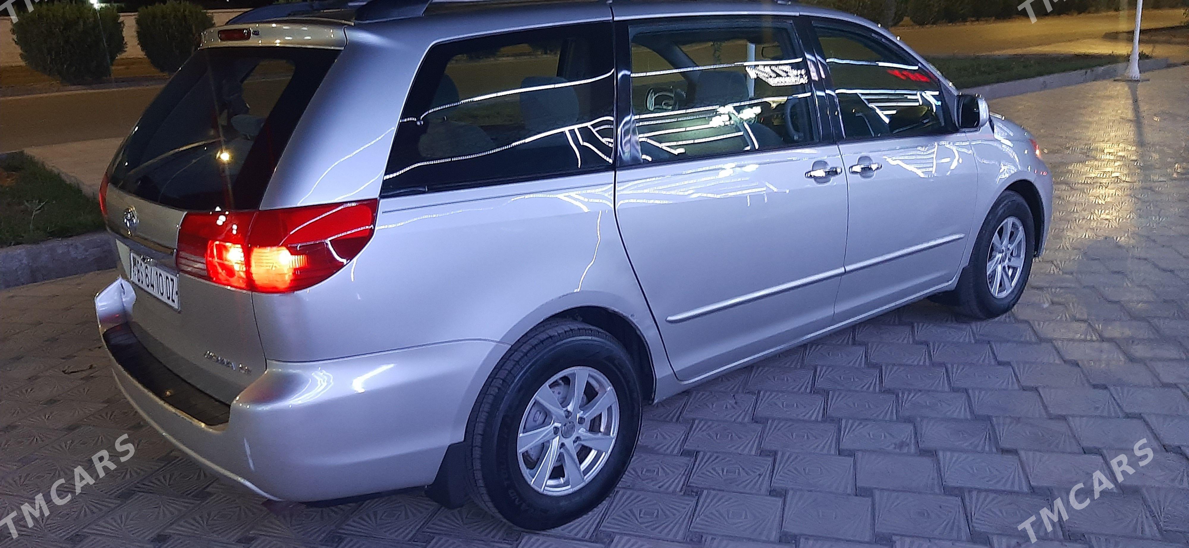 Toyota Sienna 2004 - 290 000 TMT - Köneürgenç - img 1