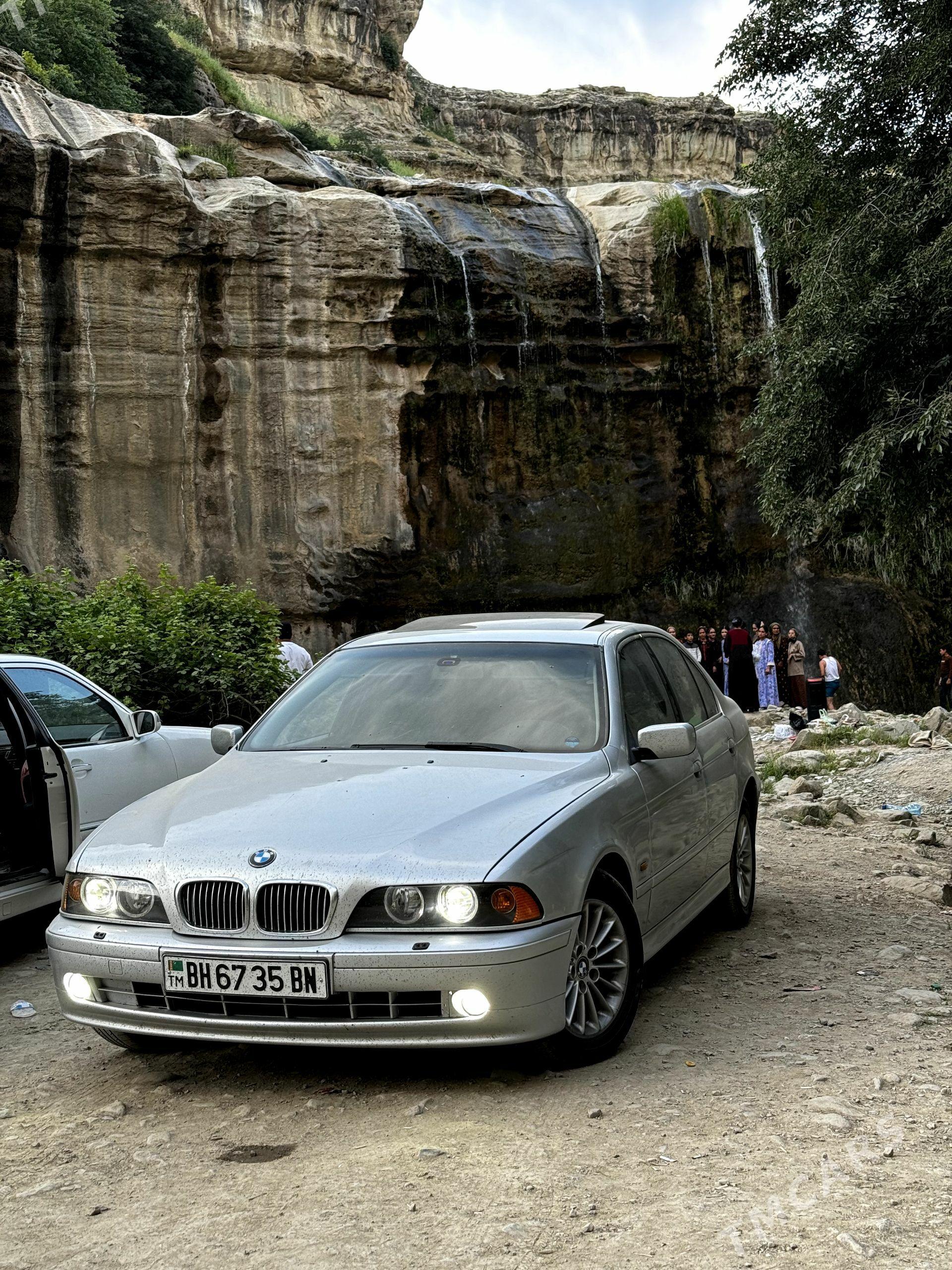 BMW E39 2000 - 135 000 TMT - Балканабат - img 1
