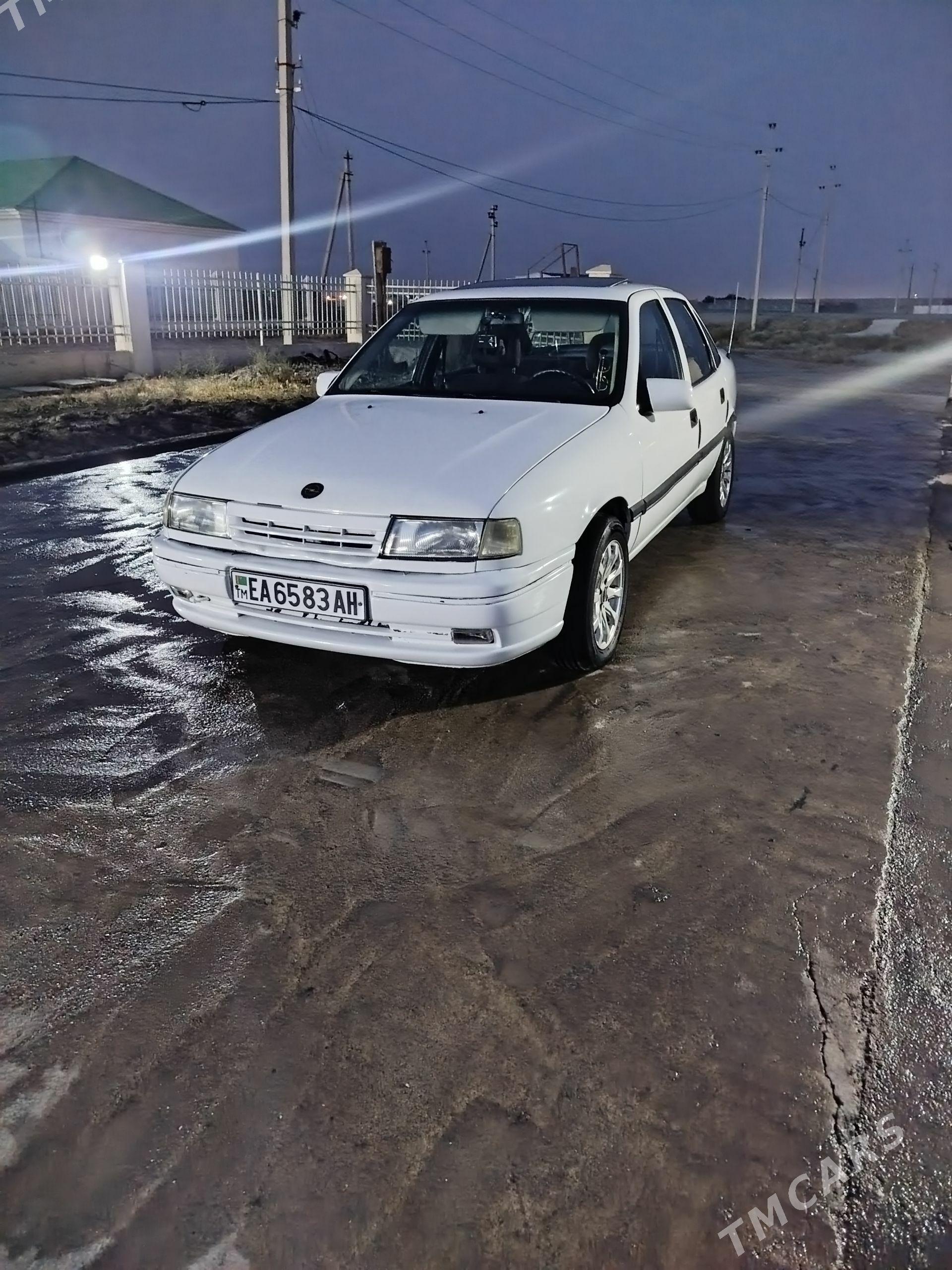 Opel Vectra 1991 - 45 000 TMT - Bäherden - img 1