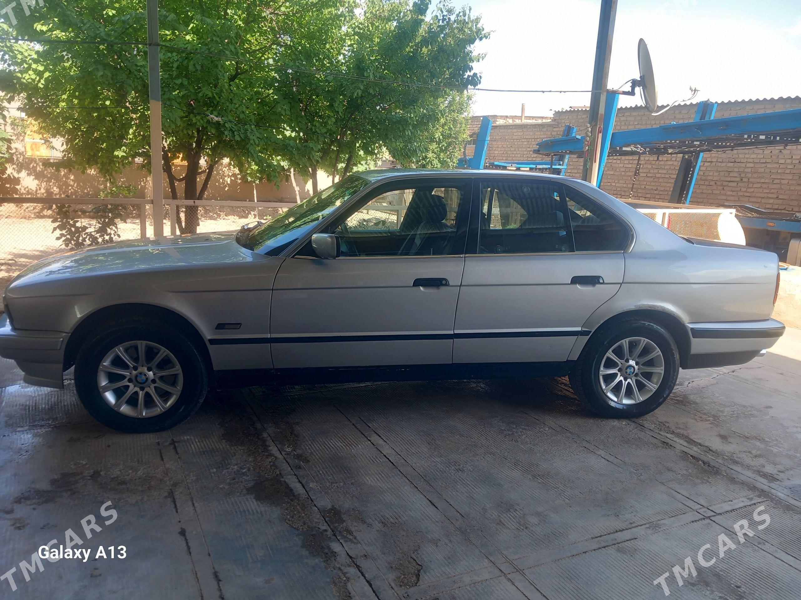 BMW 535 1992 - 60 000 TMT - Sarahs - img 1
