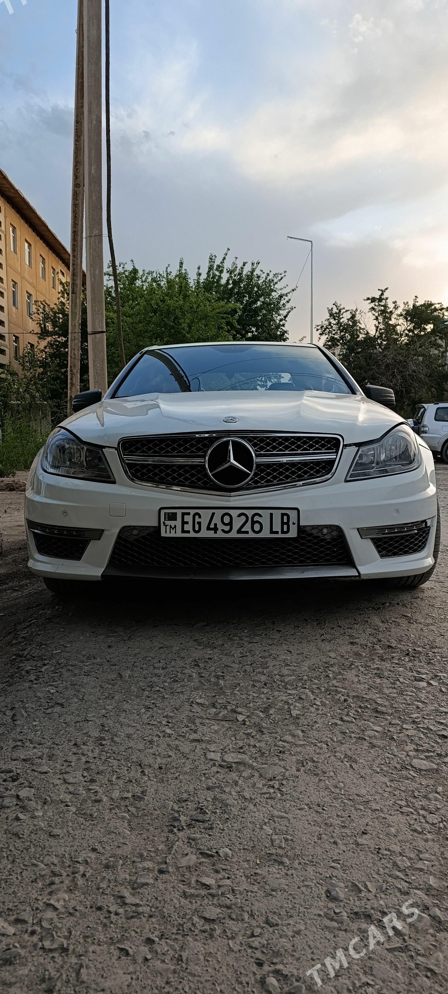 Mercedes-Benz C350 2012 - 220 000 TMT - Туркменабат - img 1