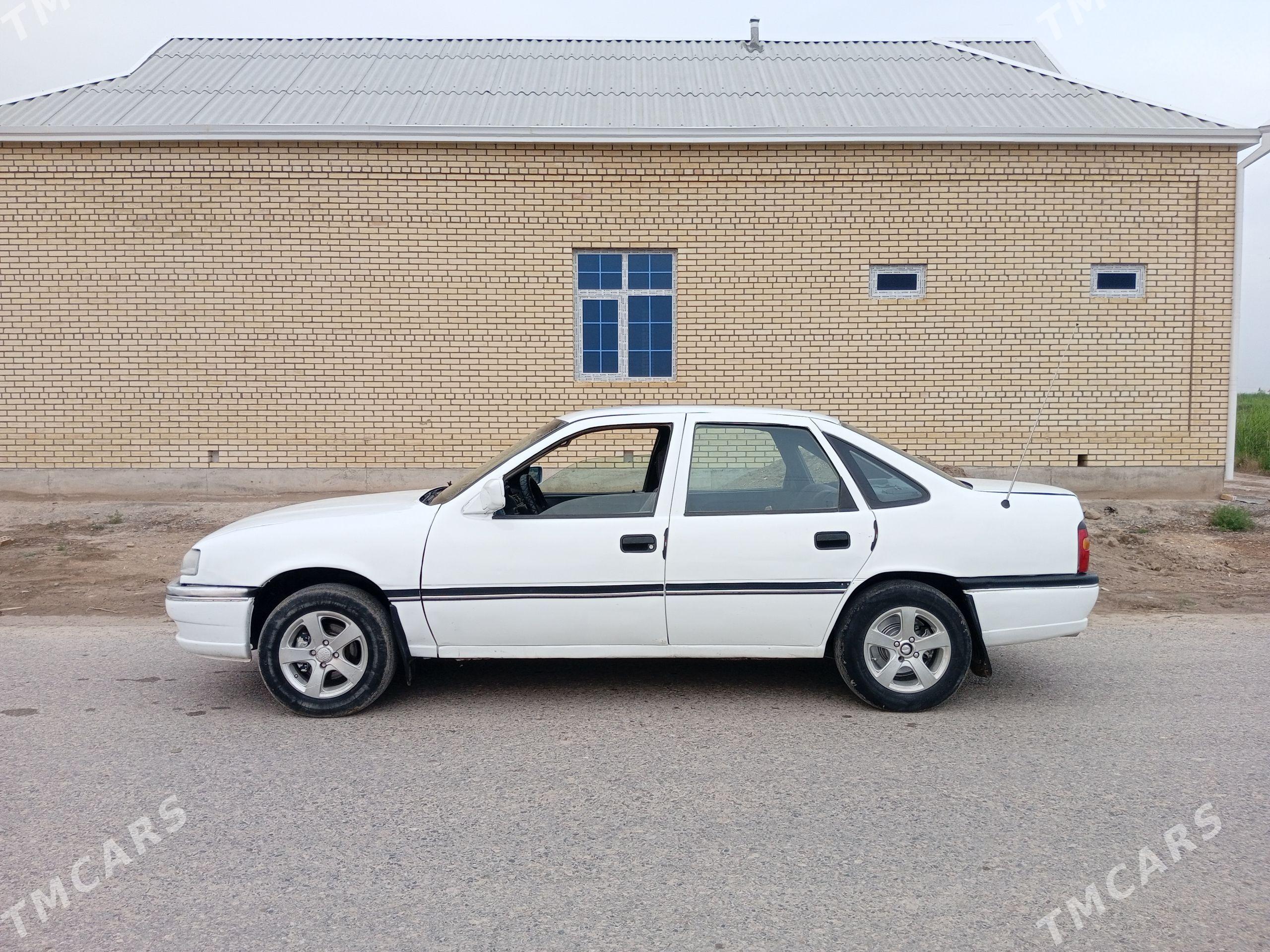 Opel Vectra 1991 - 25 000 TMT - Mary - img 1