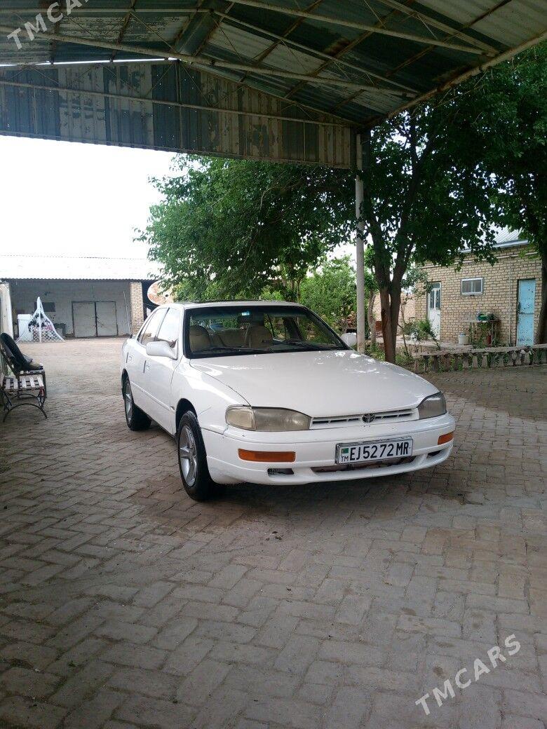 Toyota Camry 1993 - 90 000 TMT - Baýramaly - img 1