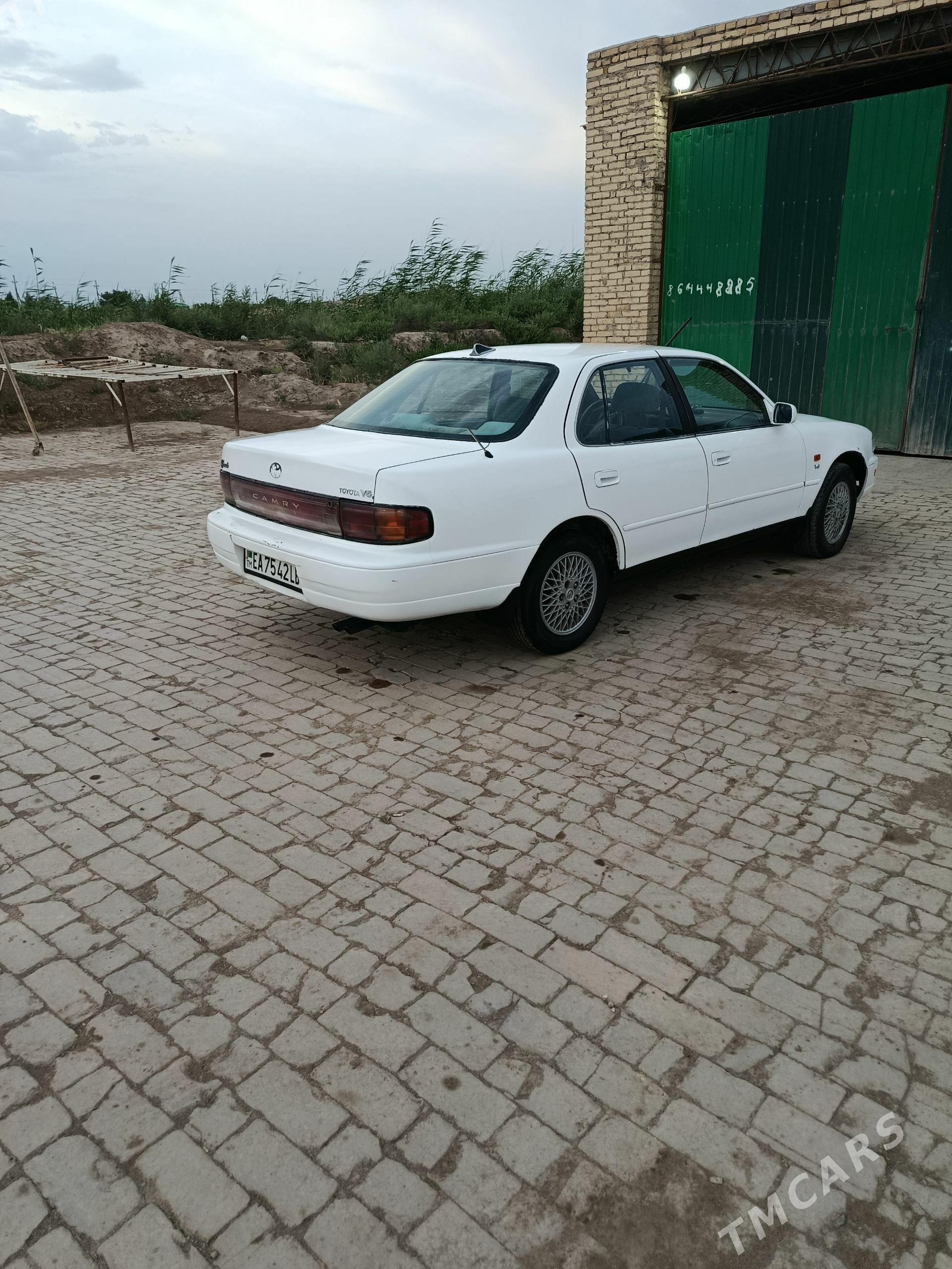 Toyota Camry 1992 - 72 000 TMT - Гарабекевюл - img 1