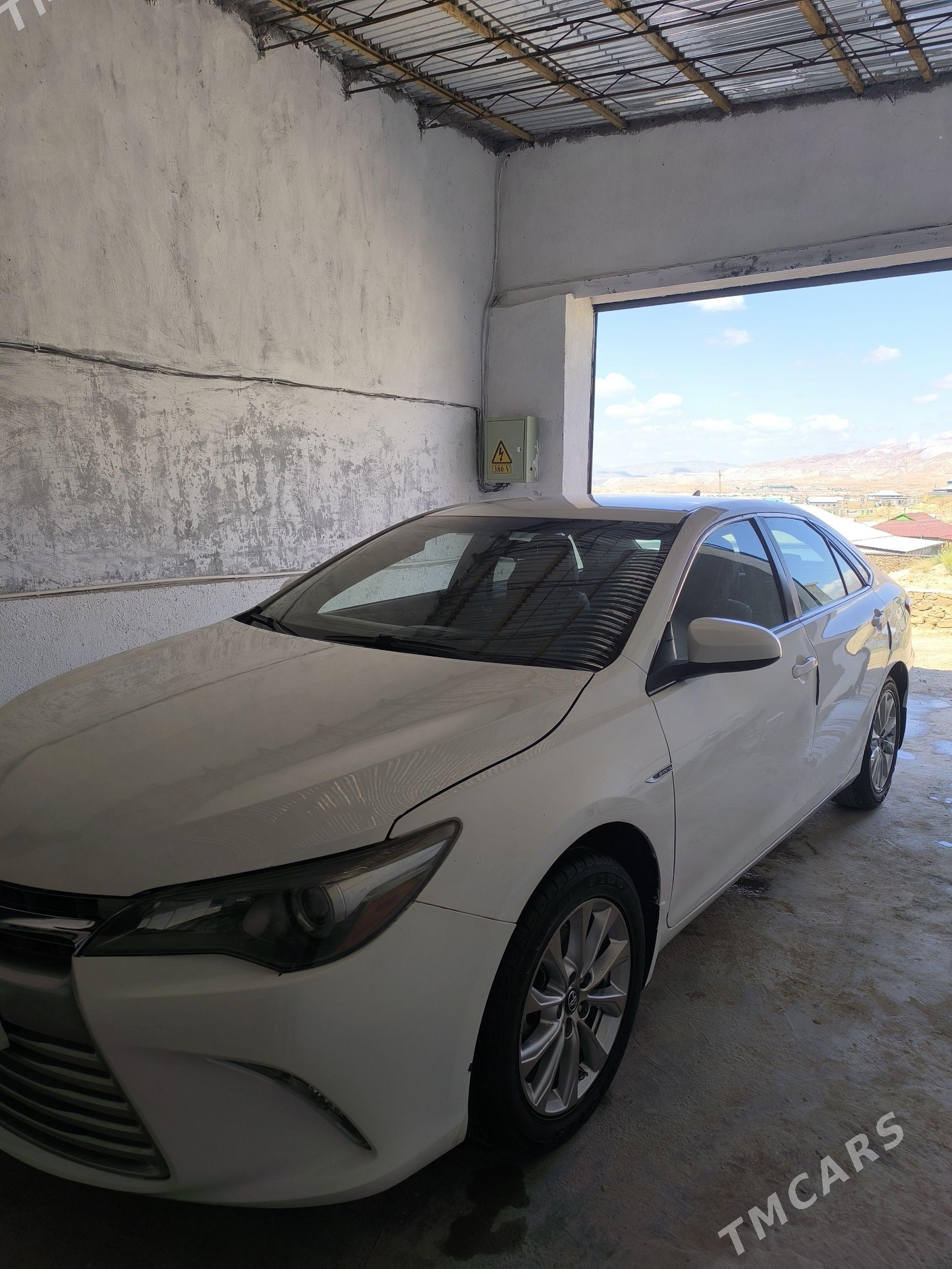 Toyota Camry 2016 - 300 000 TMT - Магданлы - img 1