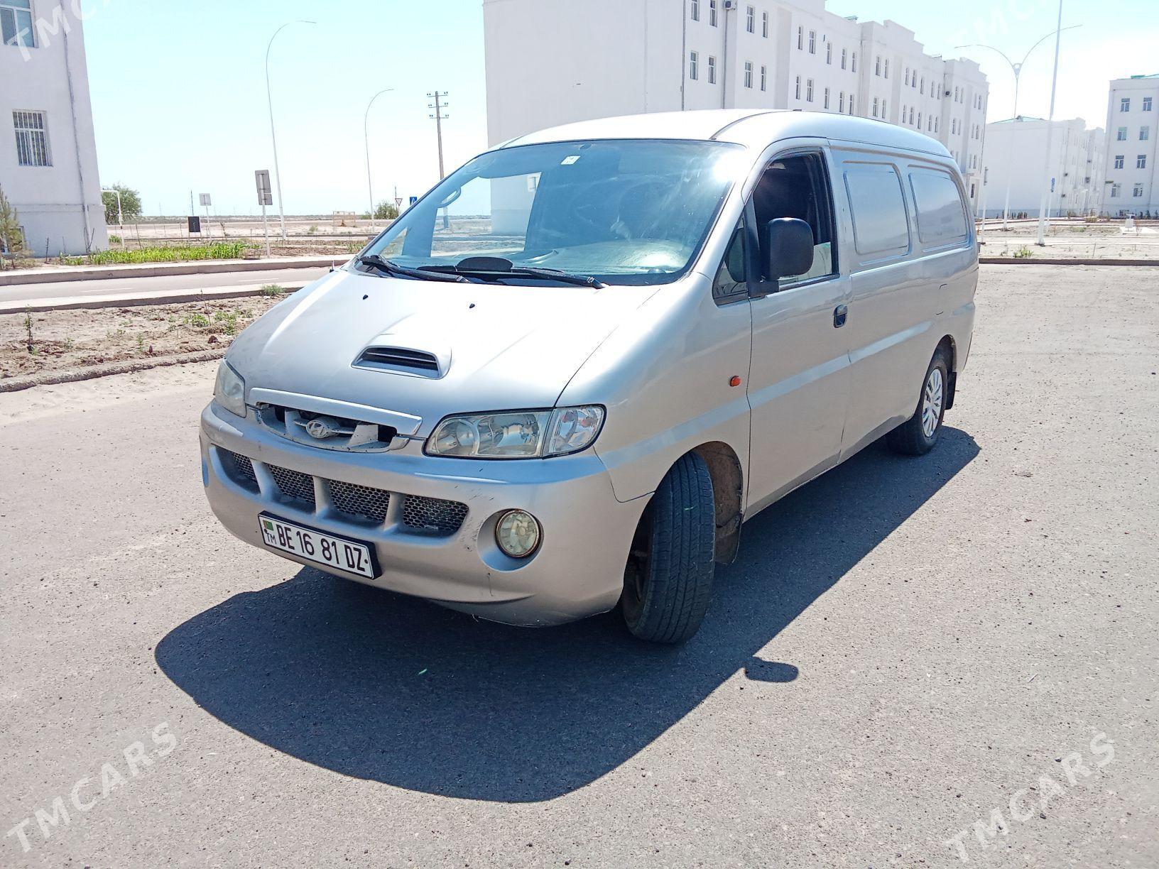 Hyundai H-1 2004 - 55 000 TMT - Дашогуз - img 1