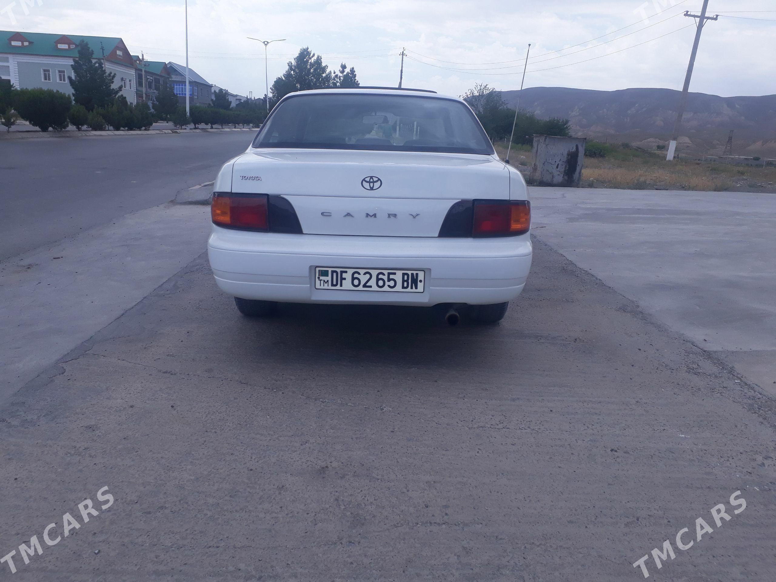 Toyota Camry 1994 - 120 000 TMT - Gyzylarbat - img 1