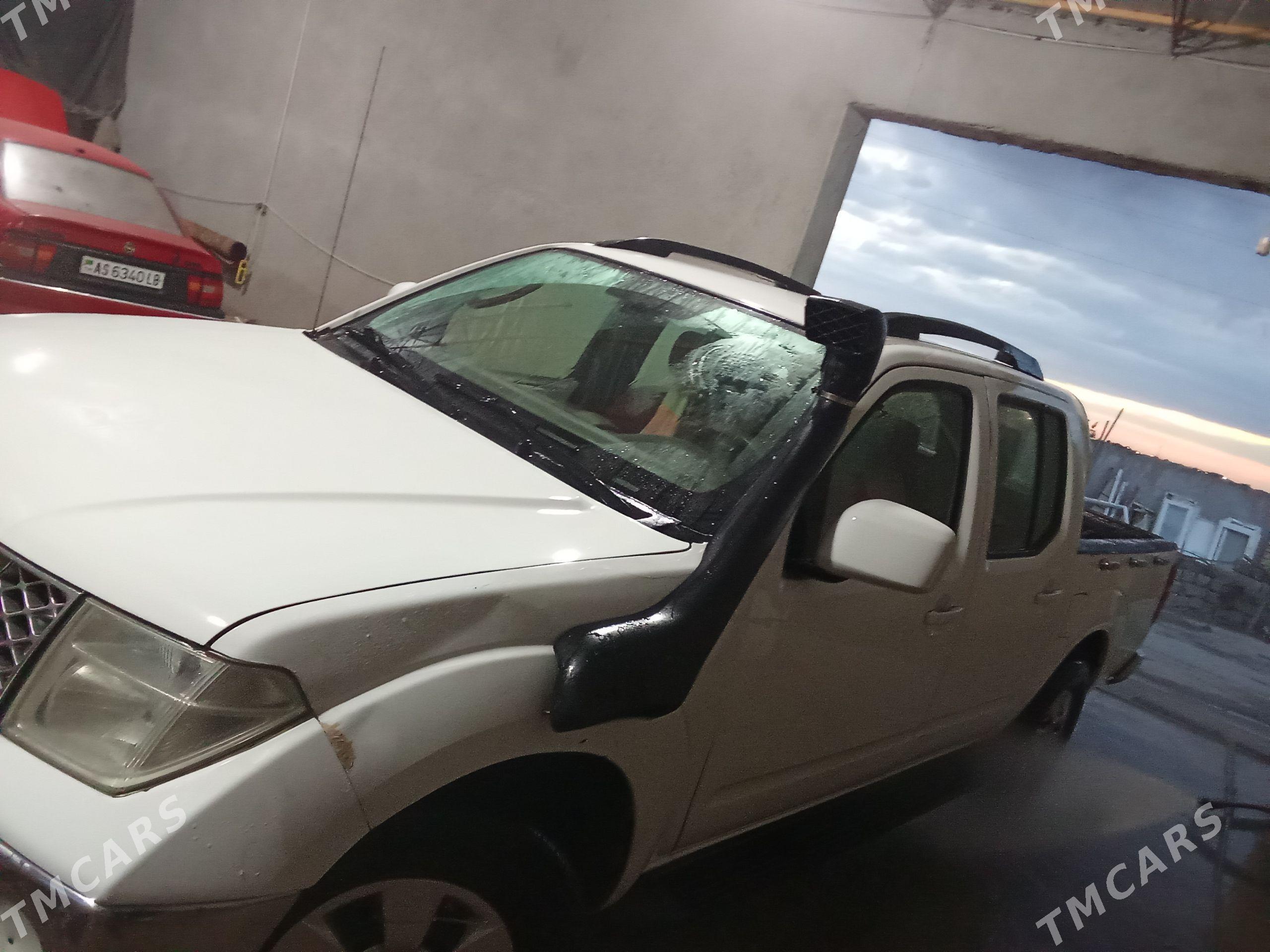 Nissan Navara 2012 - 200 000 TMT - Туркменабат - img 1
