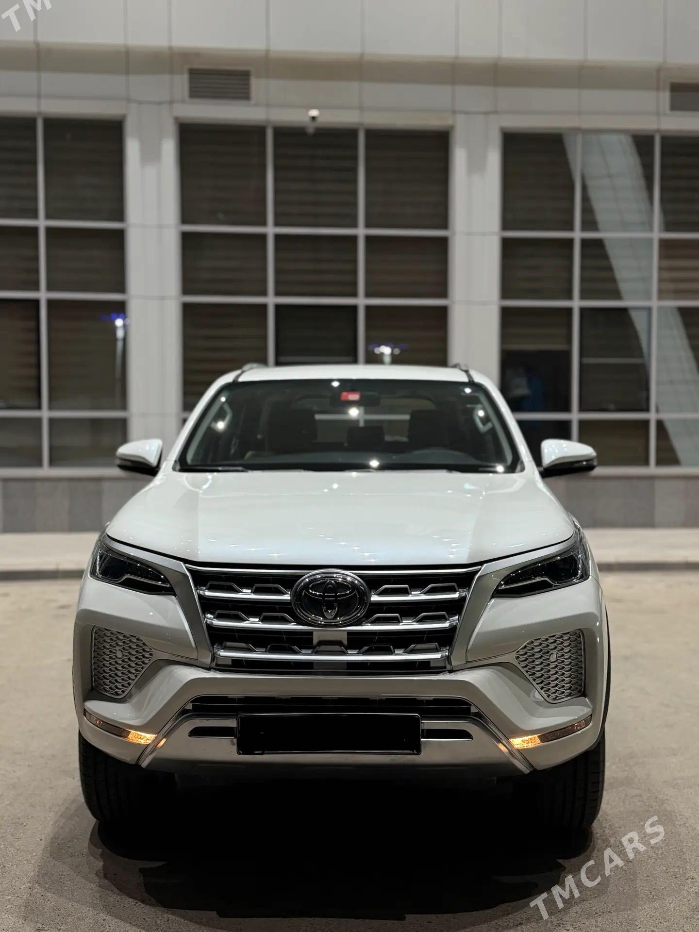 Toyota Fortuner 2021 - 570 000 TMT - Туркменабат - img 1