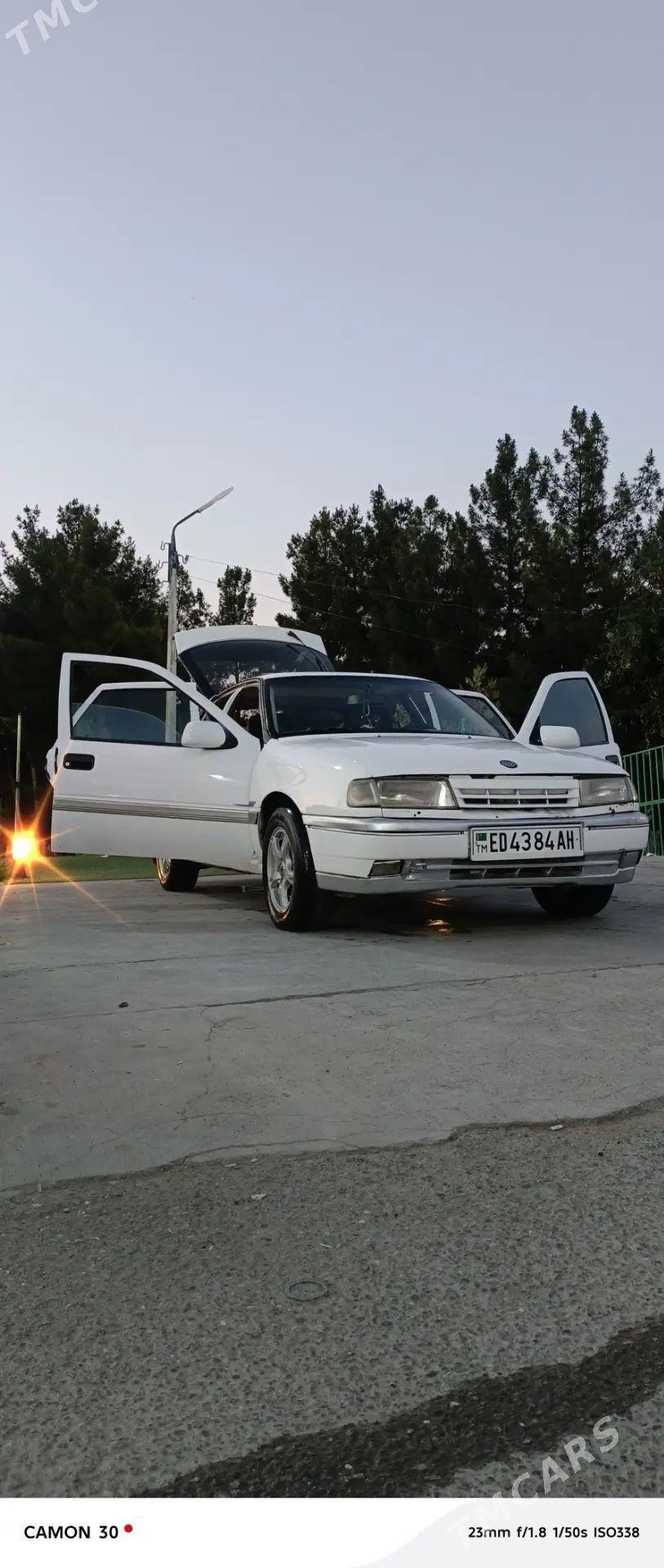 Opel Vectra 1989 - 40 000 TMT - 9 mkr - img 1