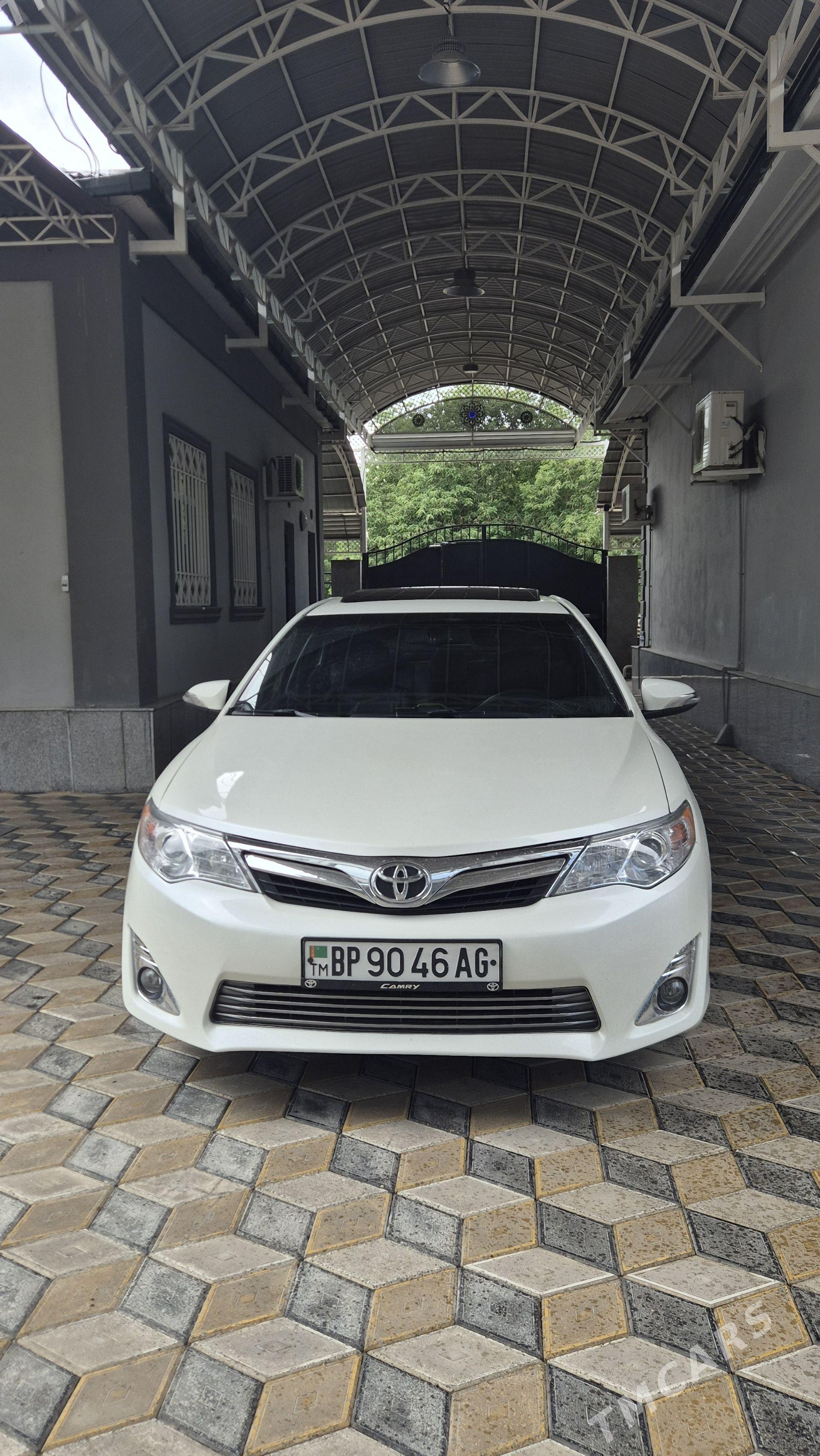 Toyota Camry 2014 - 265 000 TMT - Бузмеин - img 1