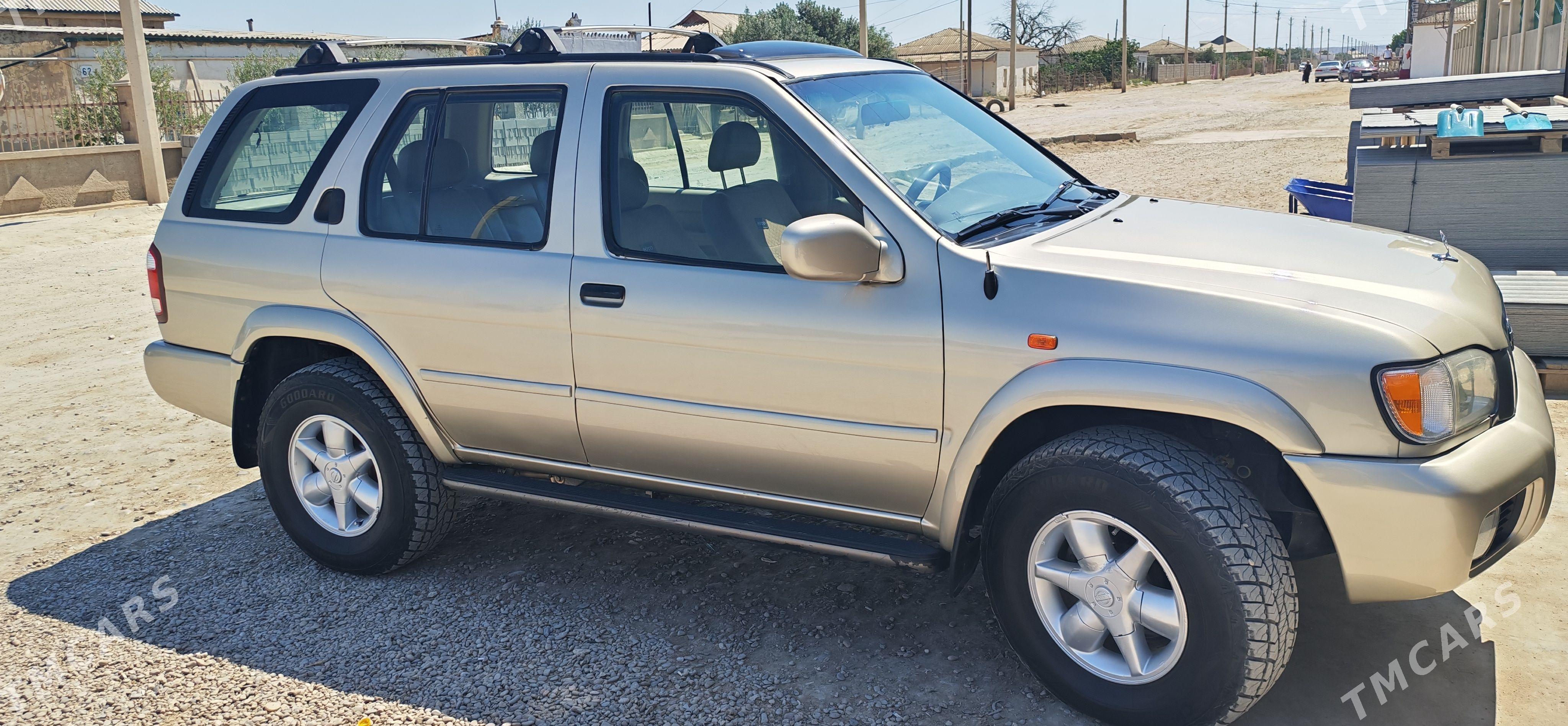 Nissan Pathfinder 2000 - 110 000 TMT - Этрек - img 1