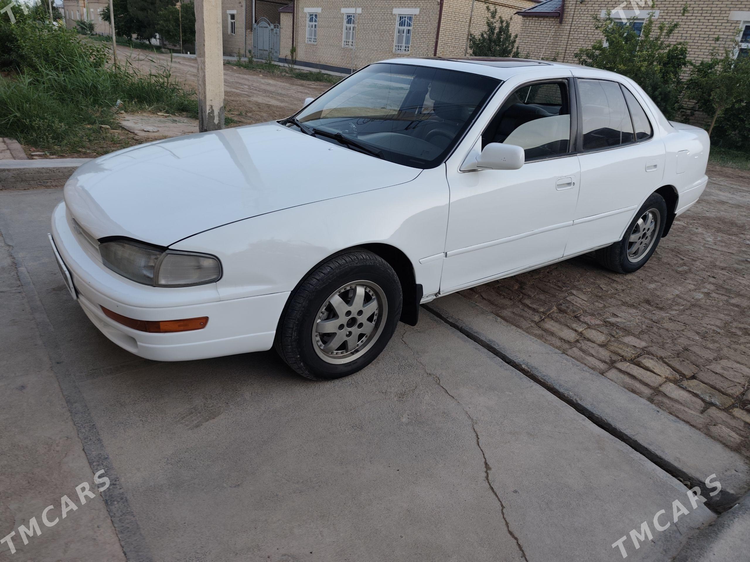 Toyota Camry 1993 - 85 000 TMT - Байрамали - img 1