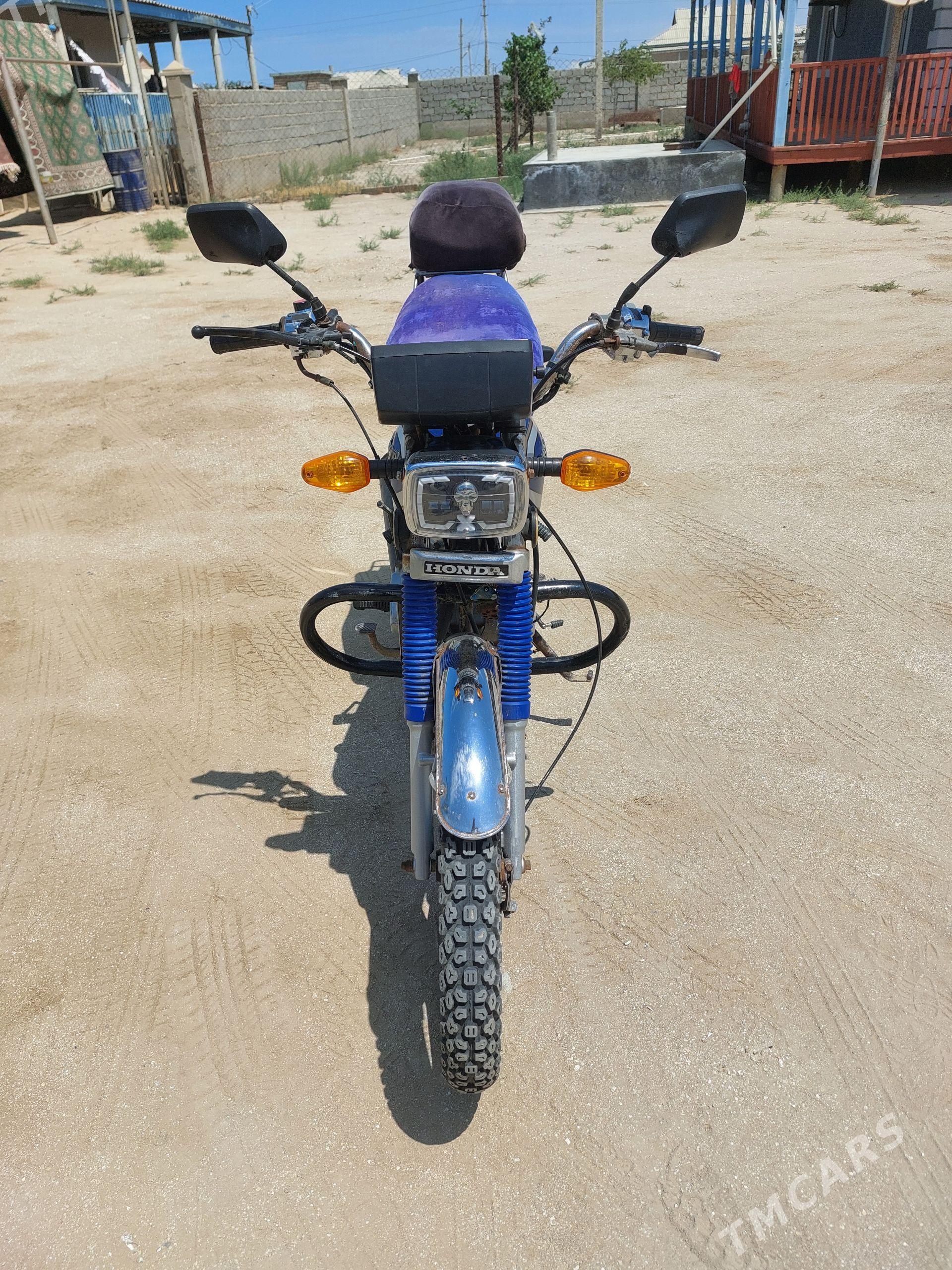 Fekon FK150-8G 2025 - 7 600 TMT - Эсенгулы - img 1