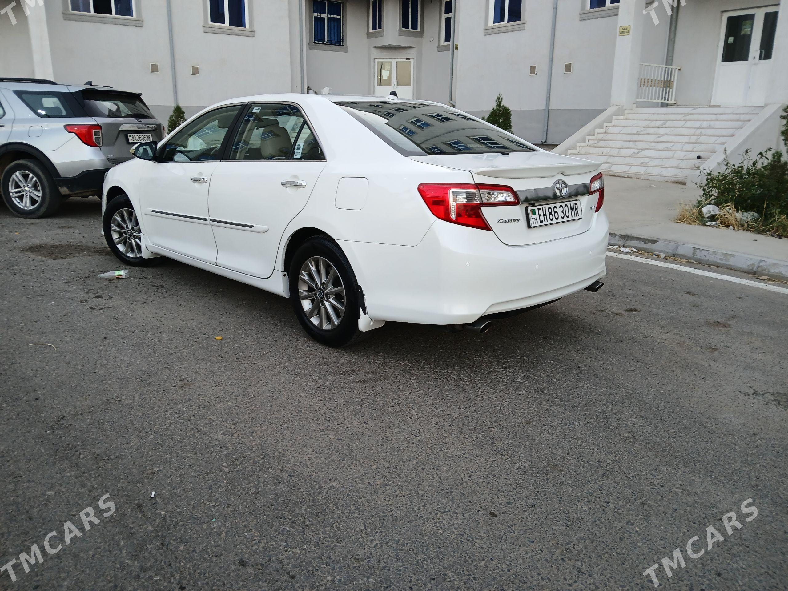 Toyota Camry 2012 - 230 000 TMT - Мары - img 1