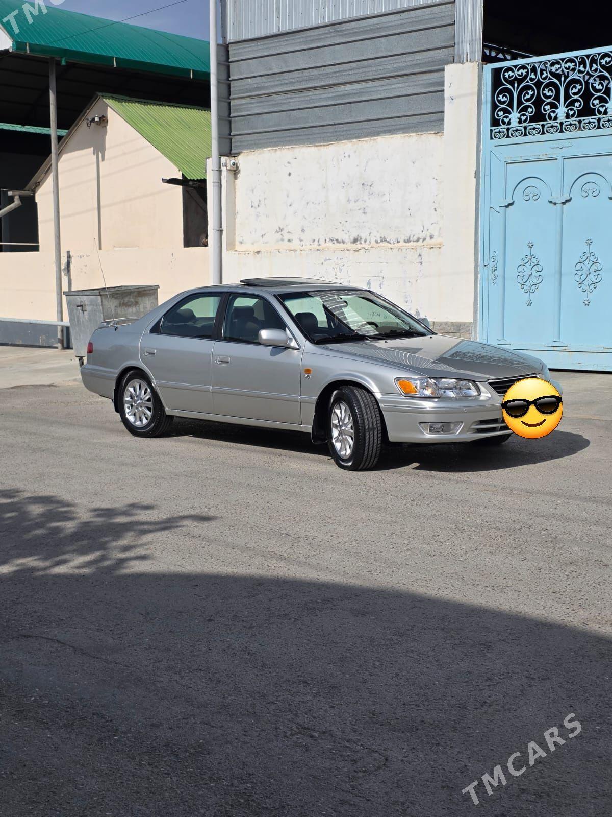 Toyota Camry 2001 - 210 000 TMT - Гарадамак - img 1