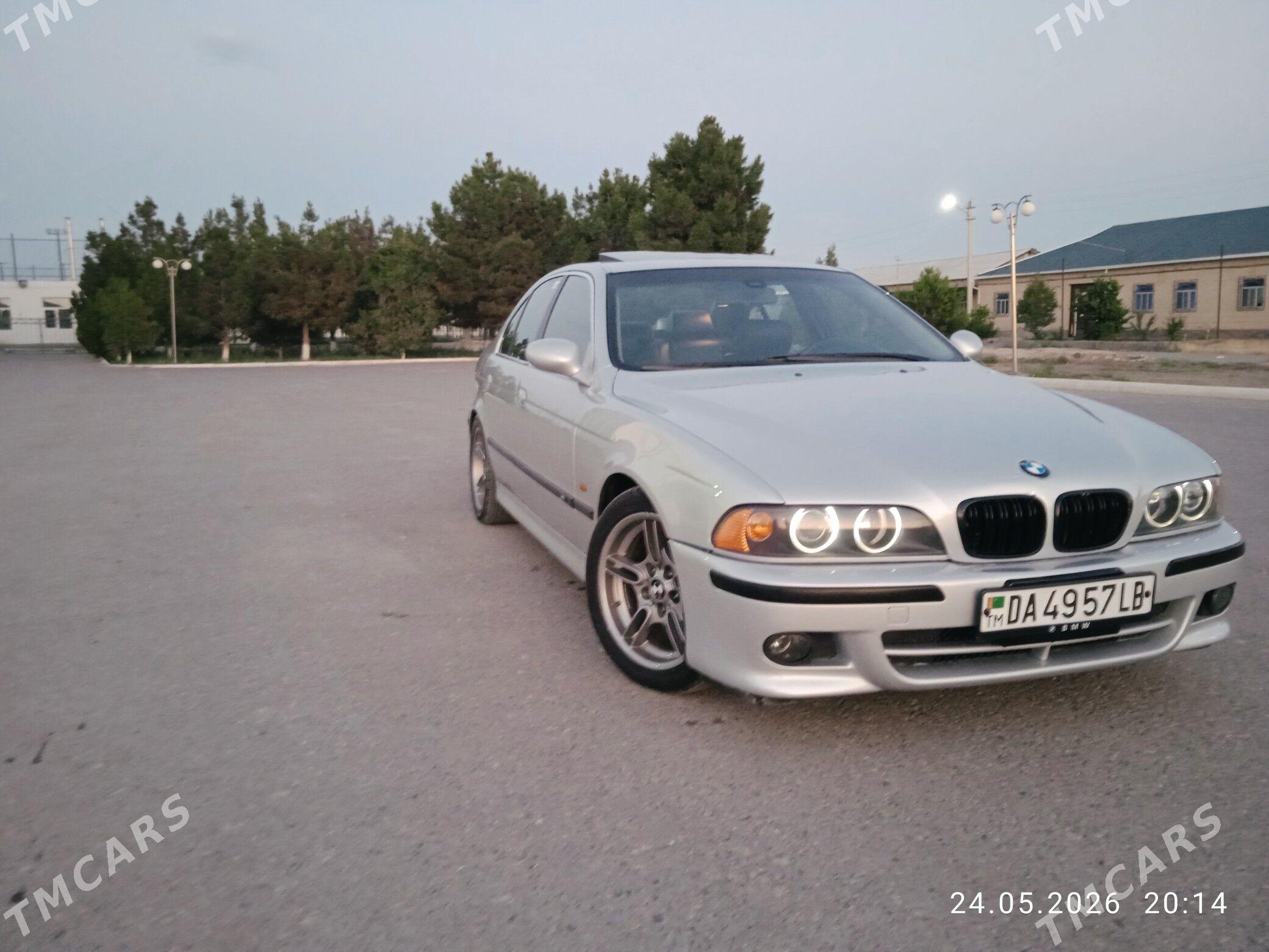 BMW E39 2002 - 170 000 TMT - Фарап - img 1