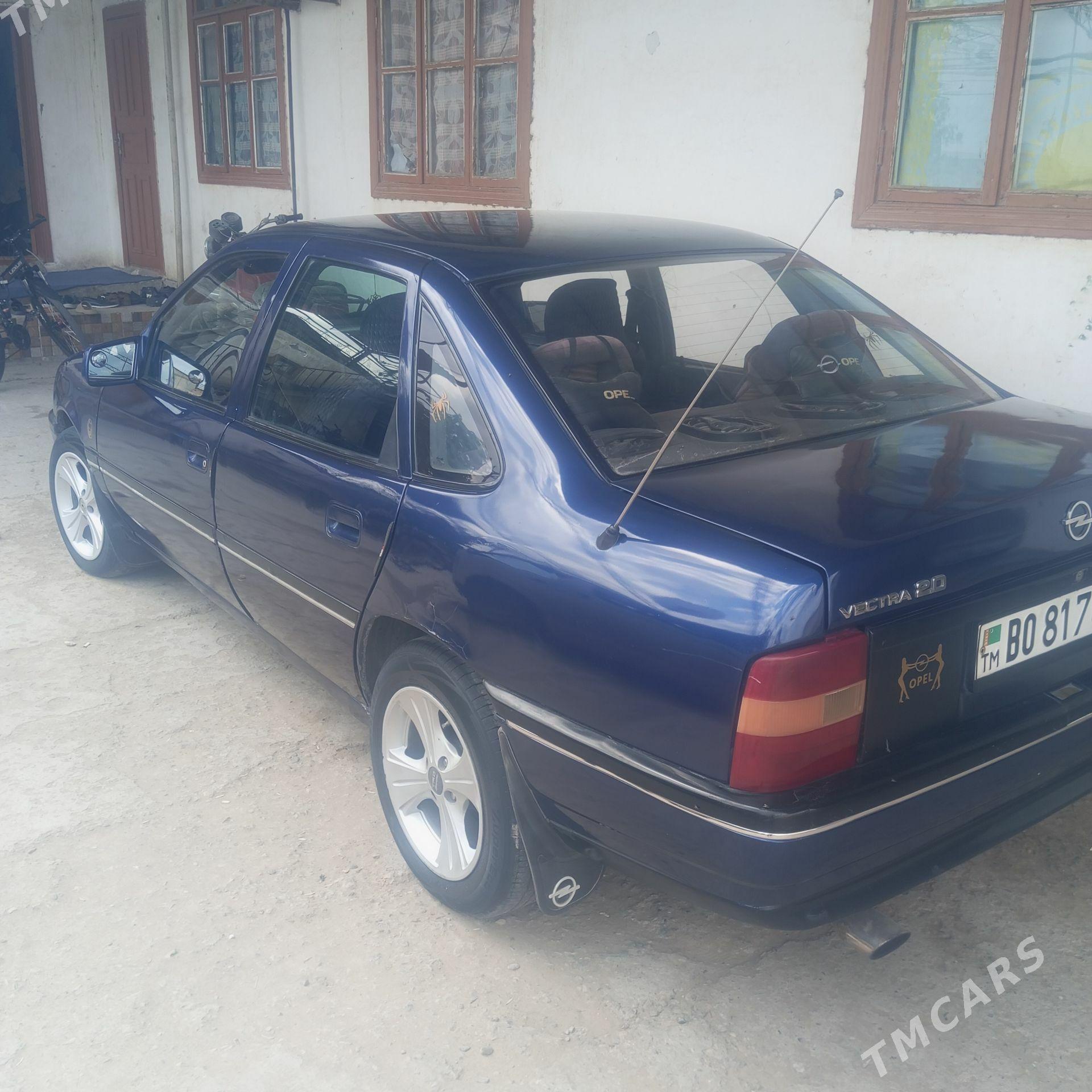 Opel Vectra 1990 - 42 000 TMT - Чарджоу - img 1