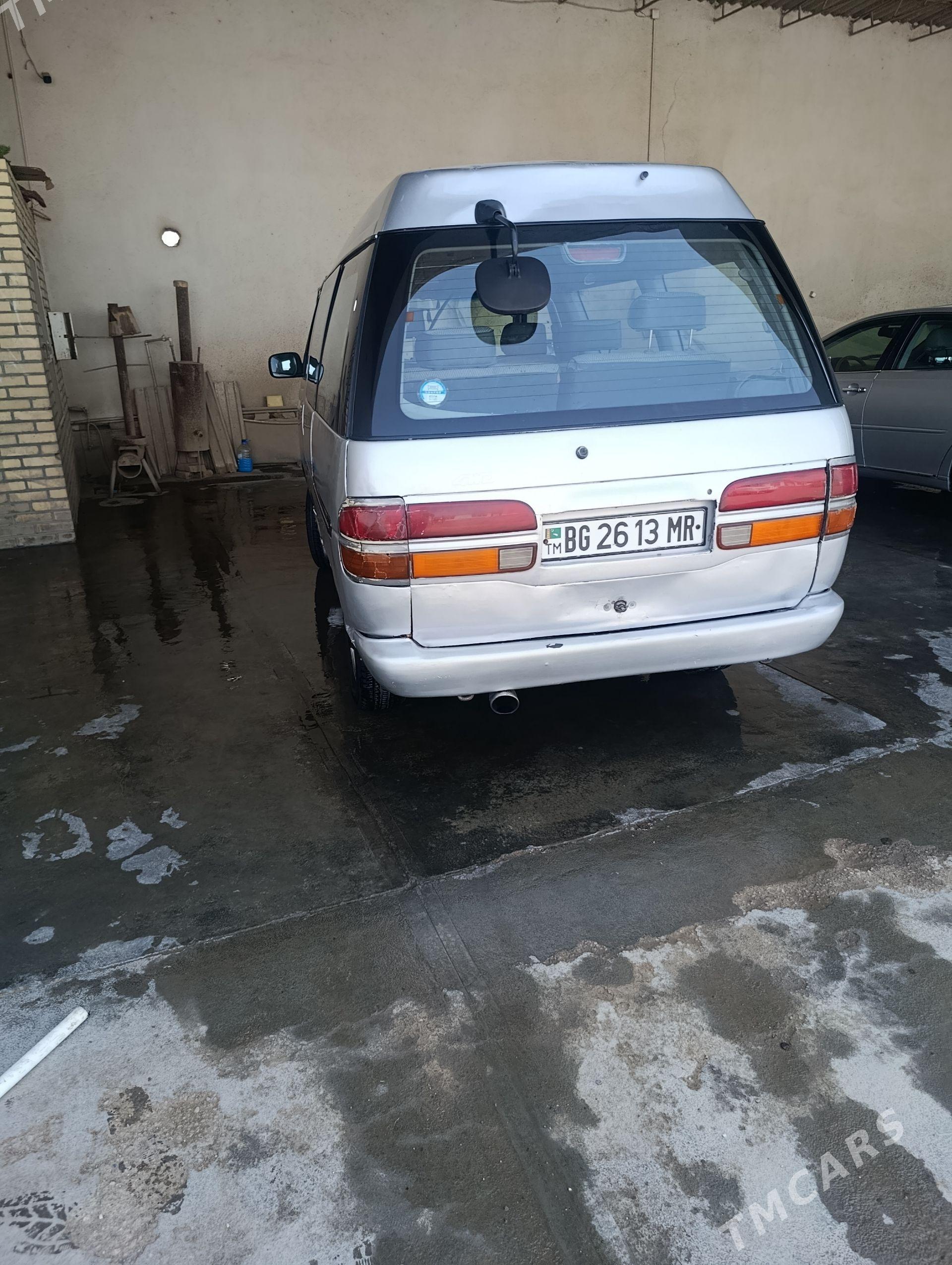Toyota Hiace 1993 - 43 000 TMT - Mary - img 1
