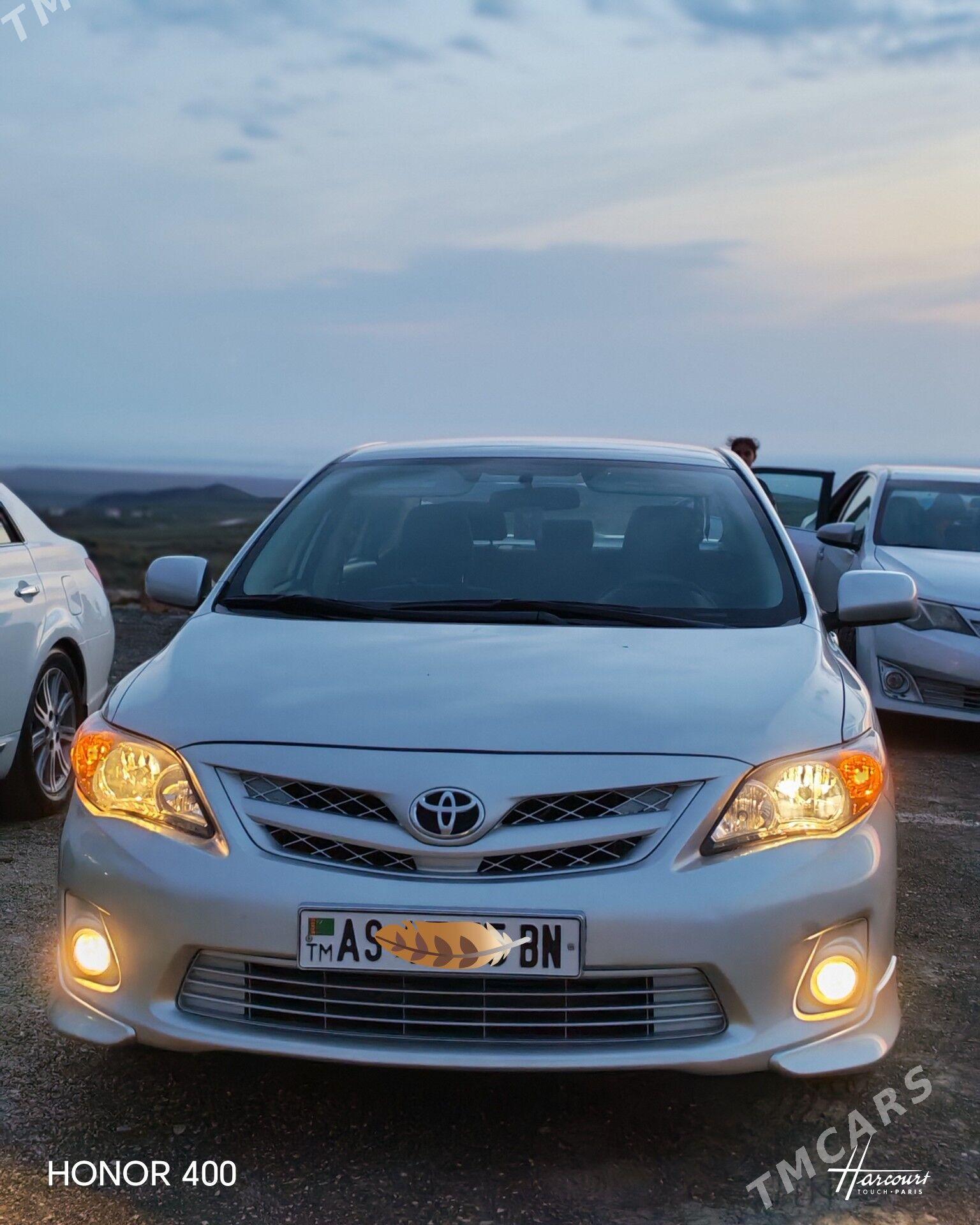 Toyota Corolla 2011 - 200 000 TMT - Балканабат - img 1