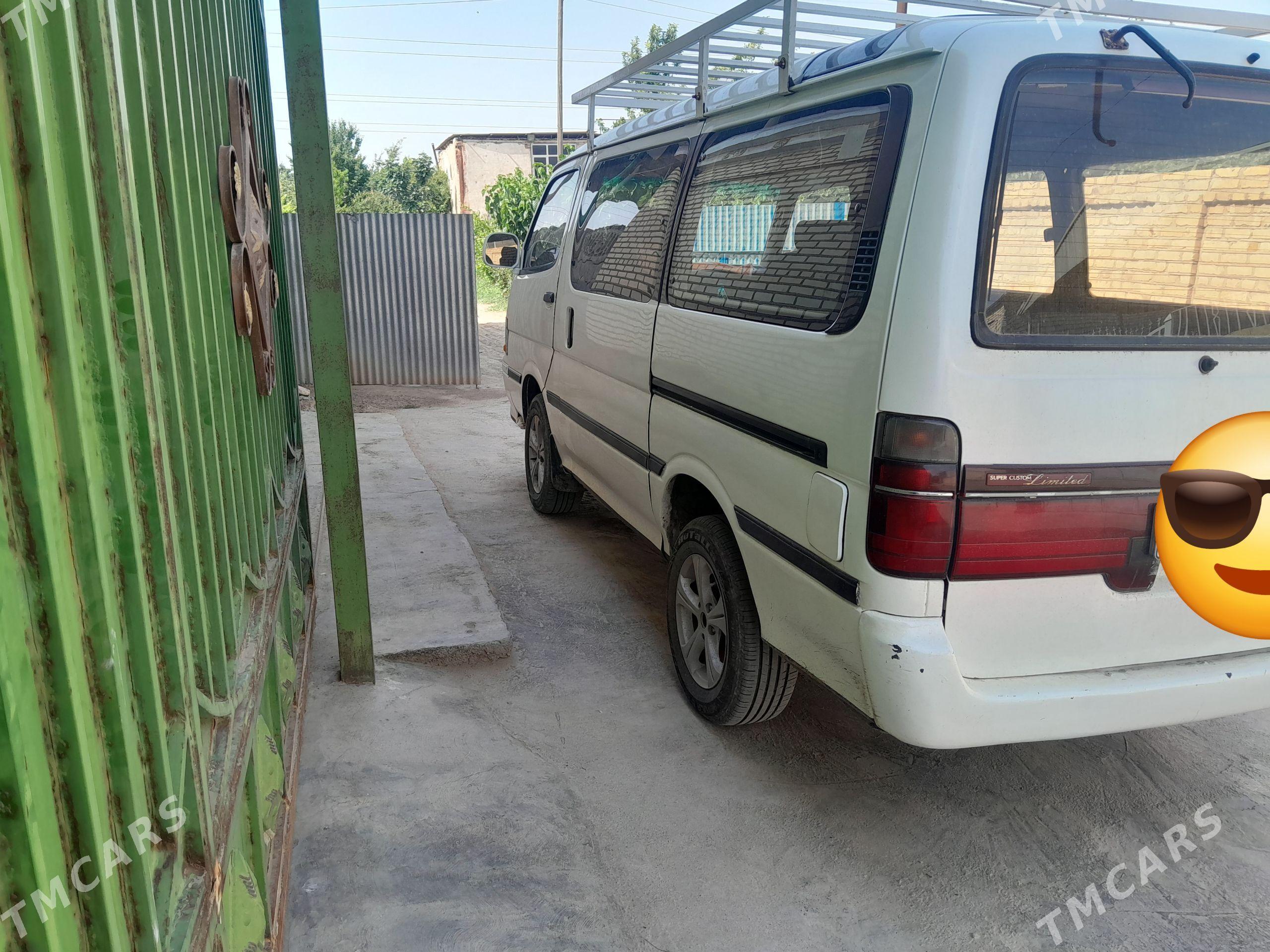 Toyota Hiace 1990 - 90 000 TMT - Мары - img 1