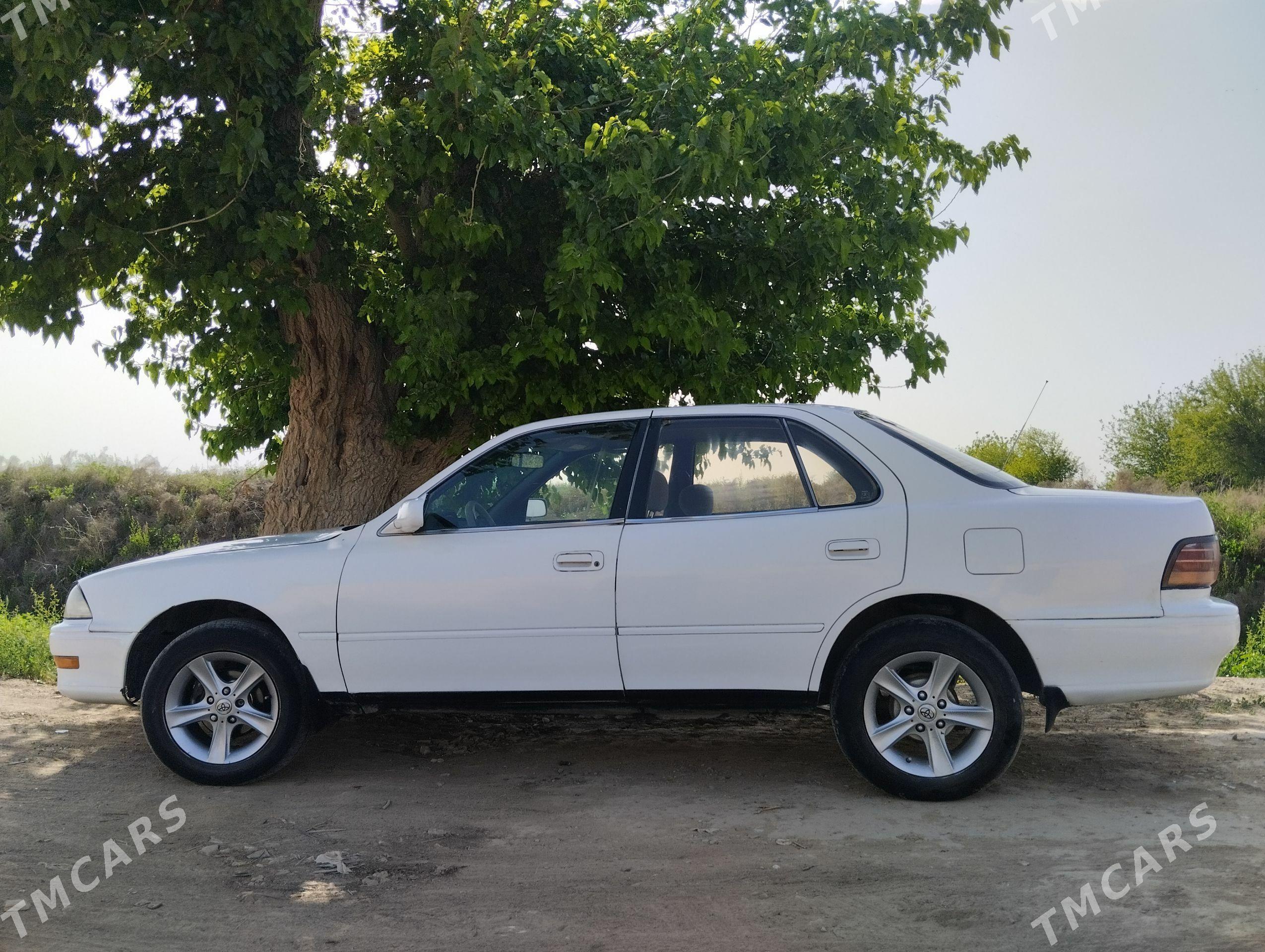 Toyota Camry 1993 - 70 000 TMT - Байрамали - img 1