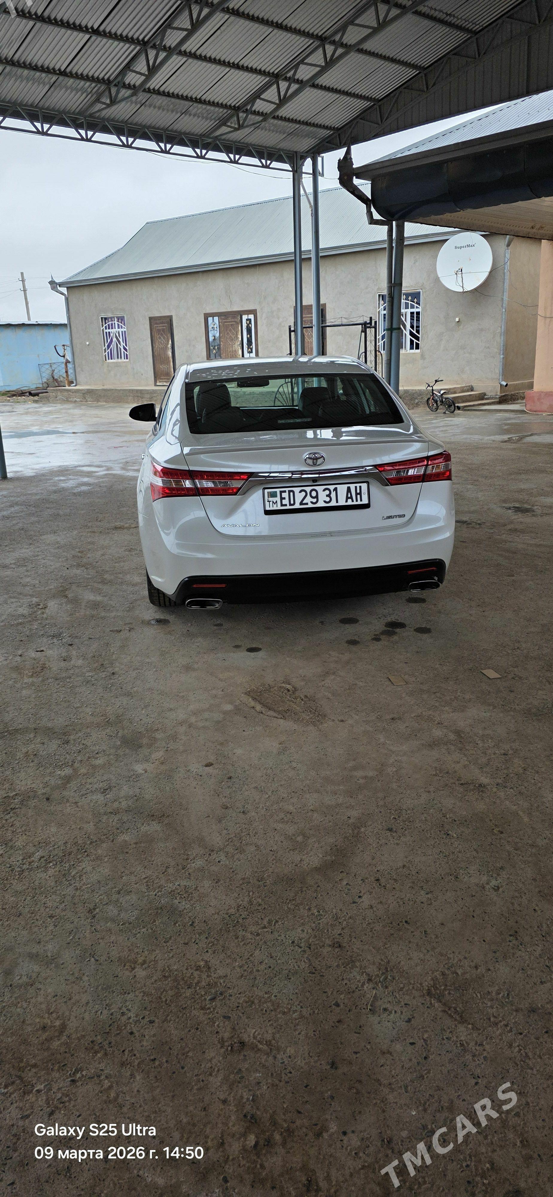 Toyota Avalon 2013 - 300 000 TMT - Бабадайхан - img 1