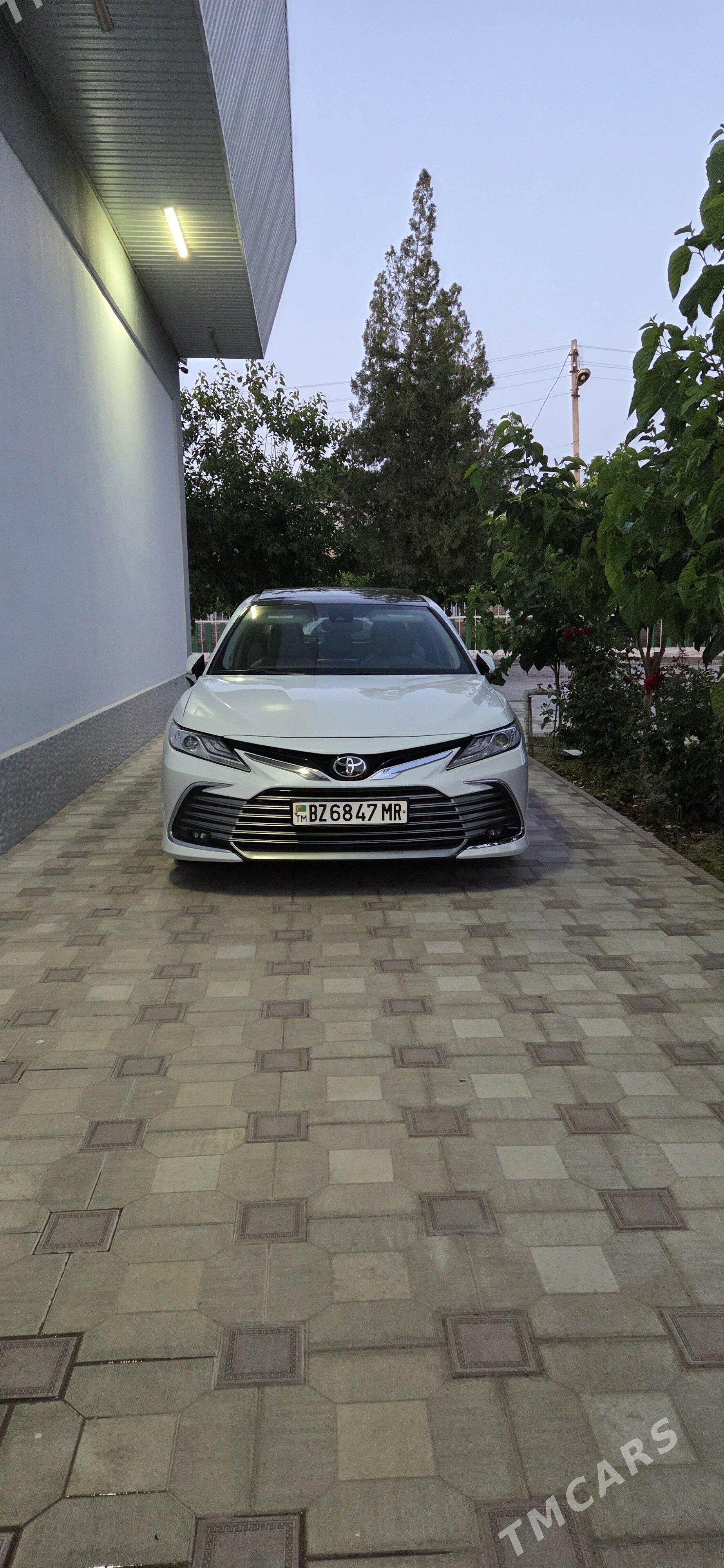 Toyota Camry 2023 - 570 000 TMT - Мары - img 1