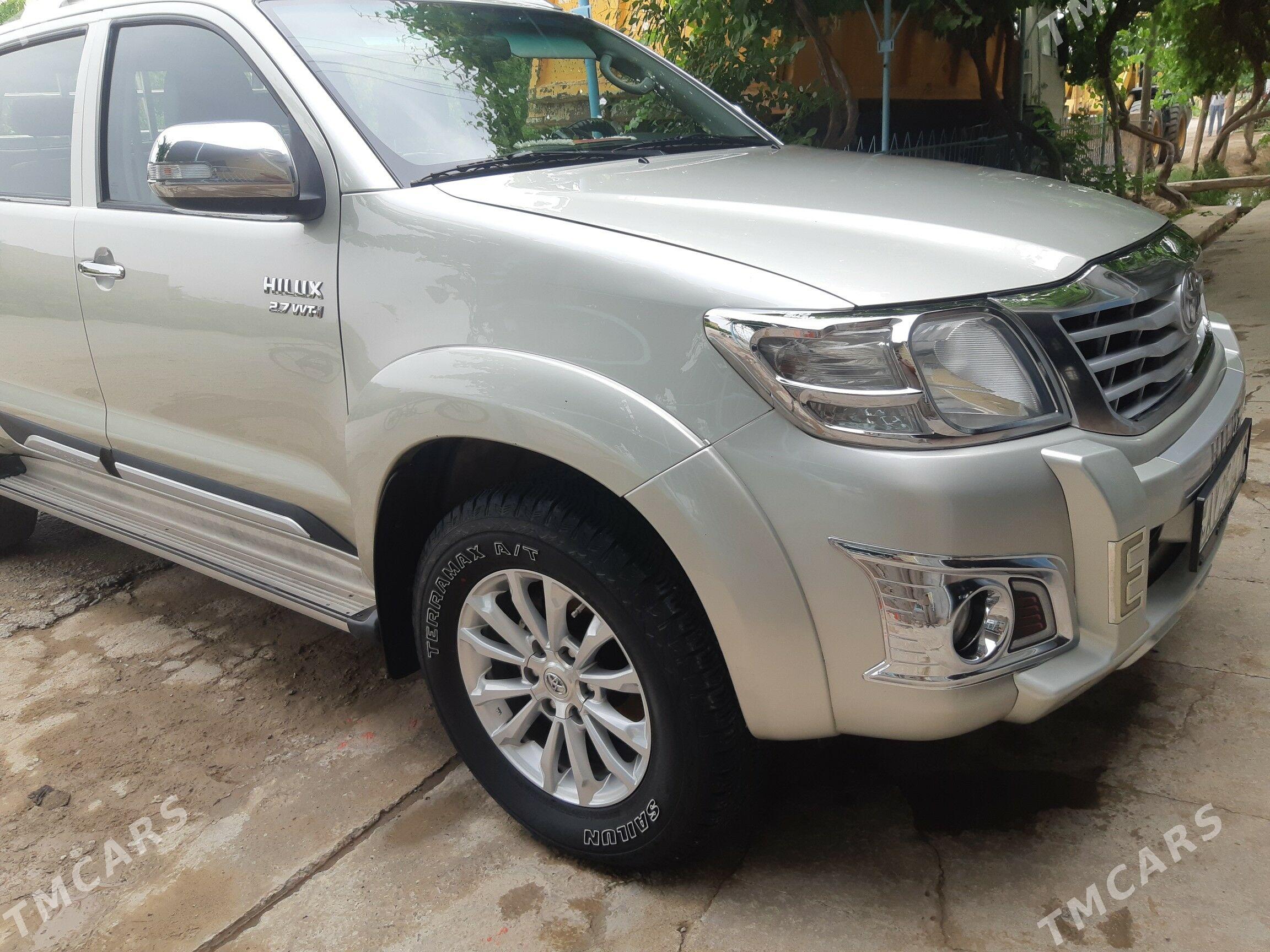 Toyota Hilux 2014 - 470 000 TMT - Туркменабат - img 1