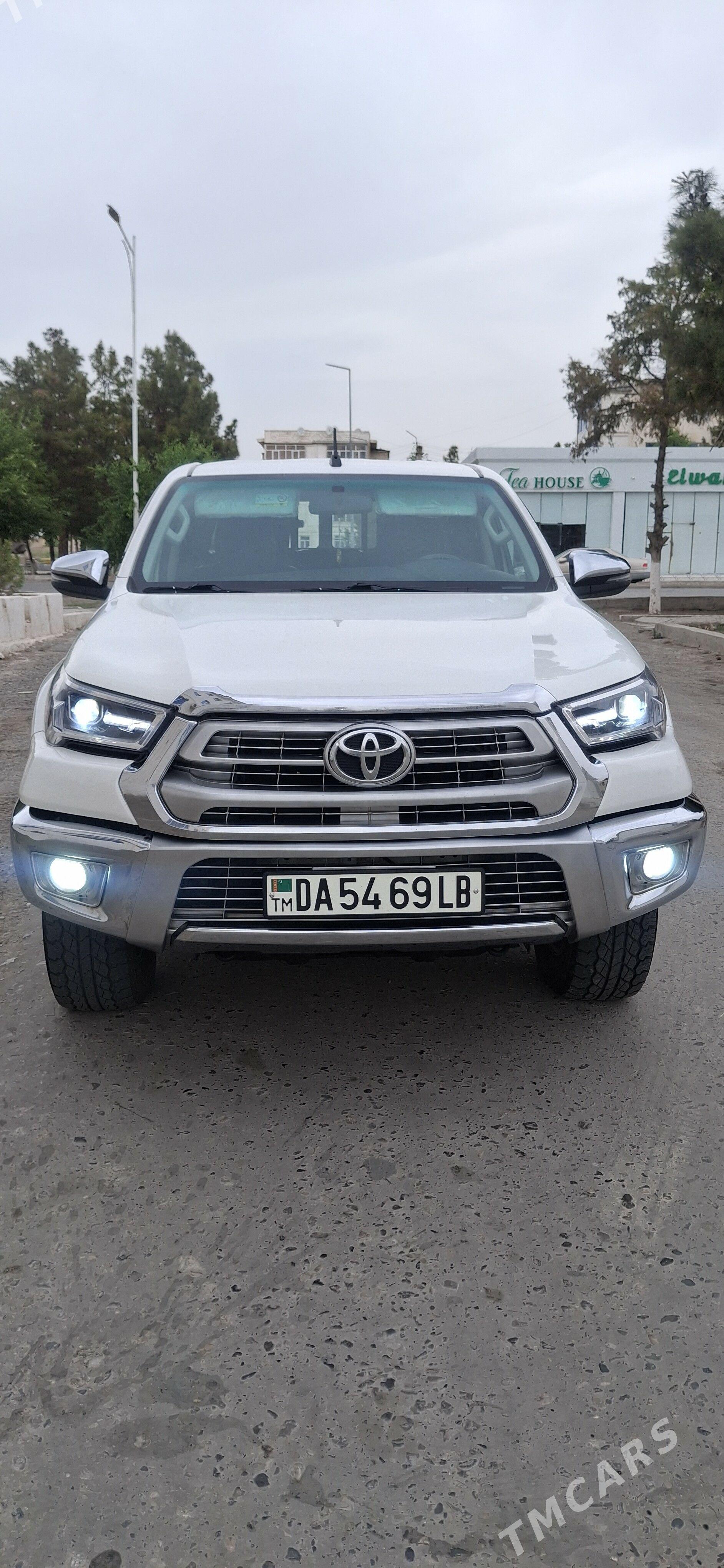 Toyota Hilux 2021 - 600 000 TMT - Туркменабат - img 1