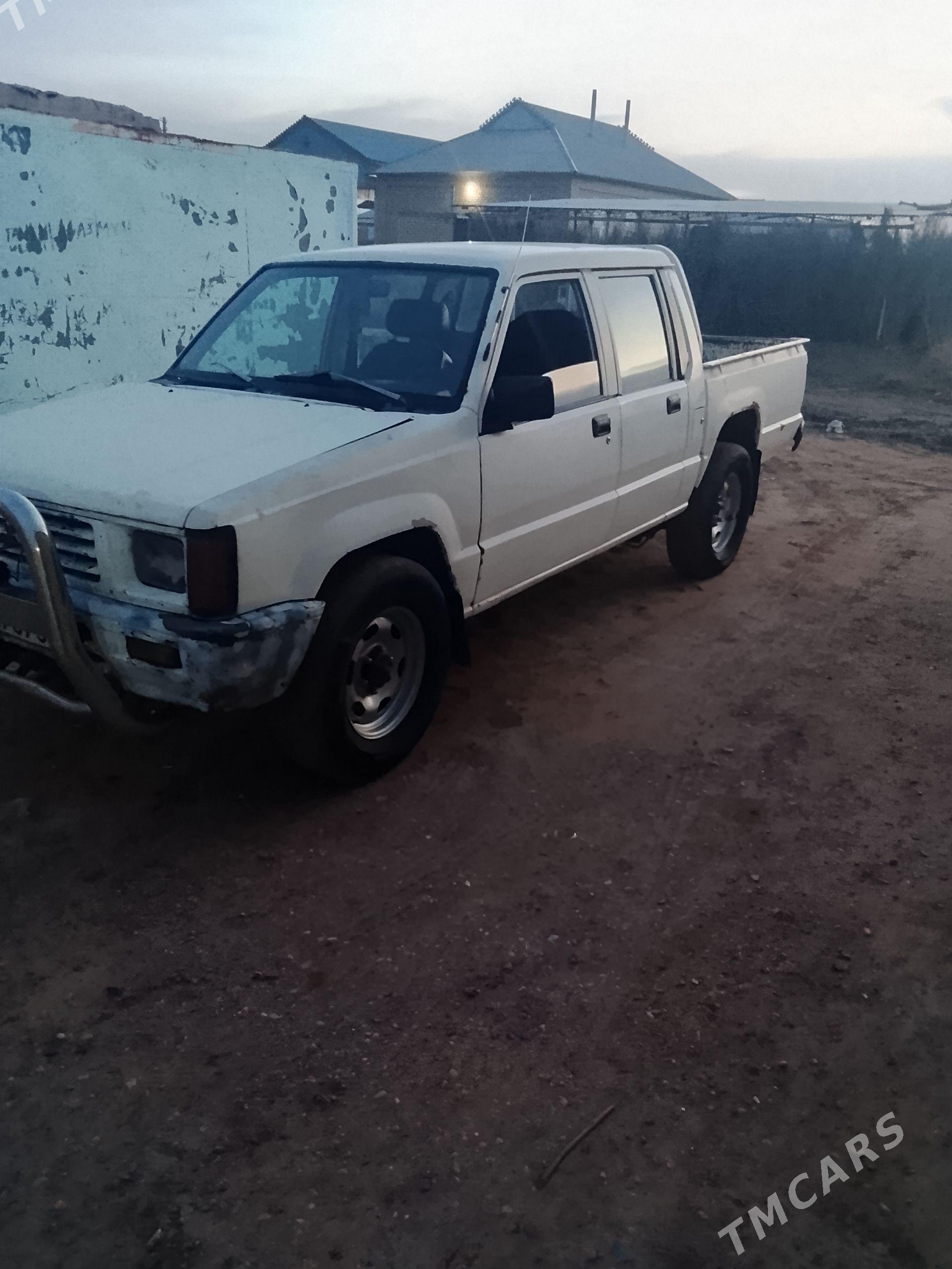 Mitsubishi L200 1997 - 40 000 TMT - Сакарчага - img 1