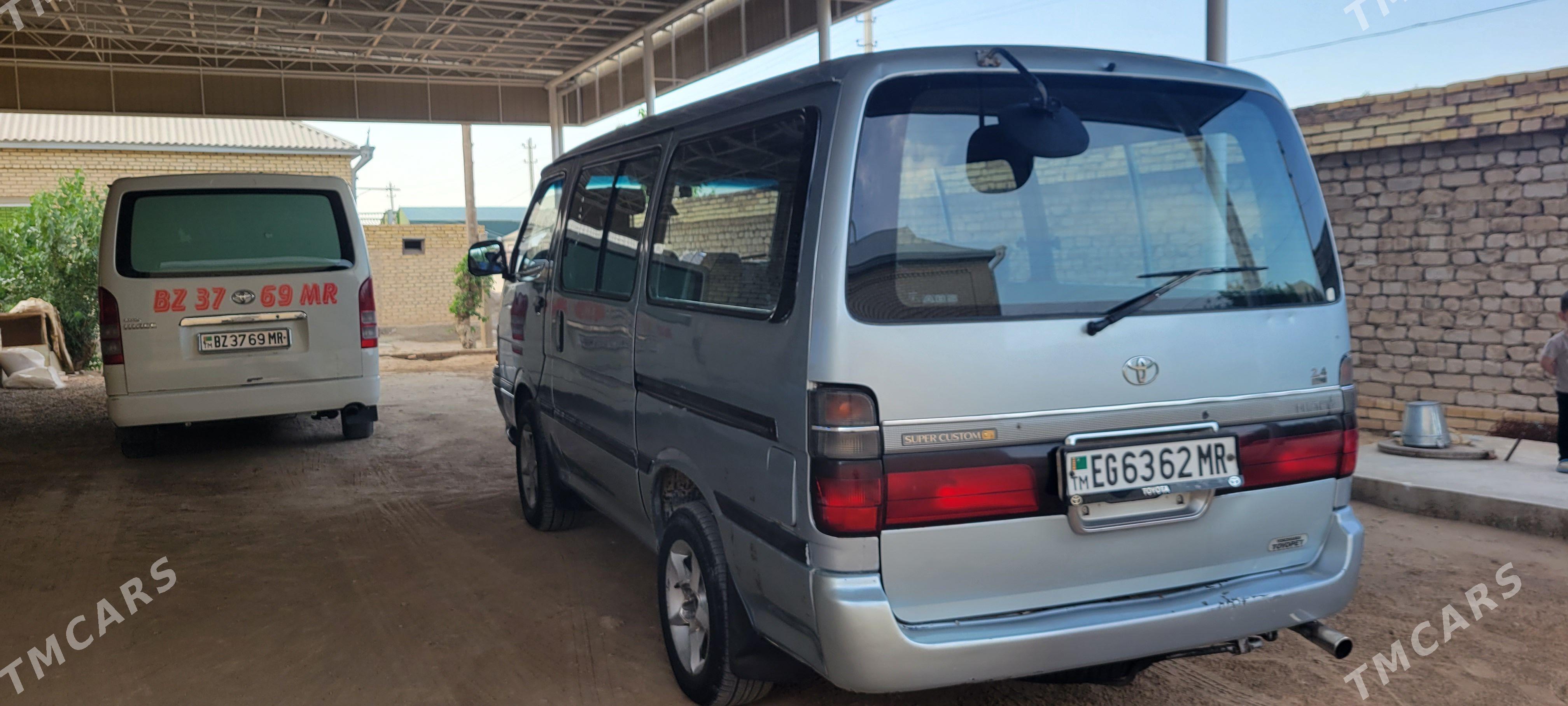 Toyota Hiace 1991 - 77 000 TMT - Мары - img 1