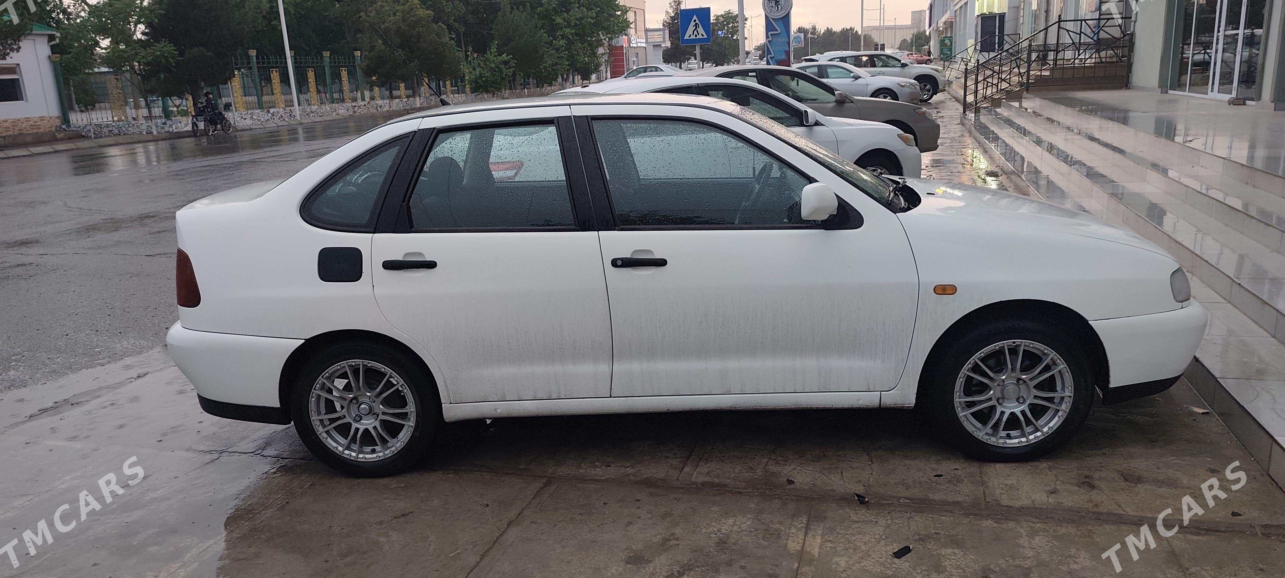 Volkswagen Polo 1998 - 50 000 TMT - Mary - img 1