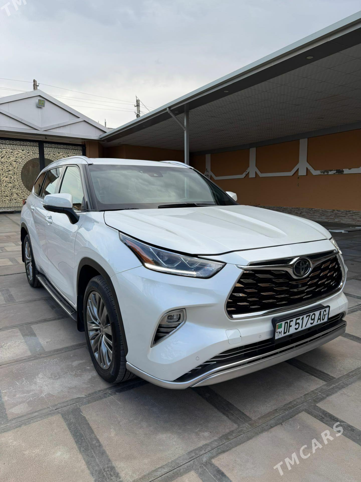 Toyota Highlander 2021 - 680 000 TMT - Мары - img 1