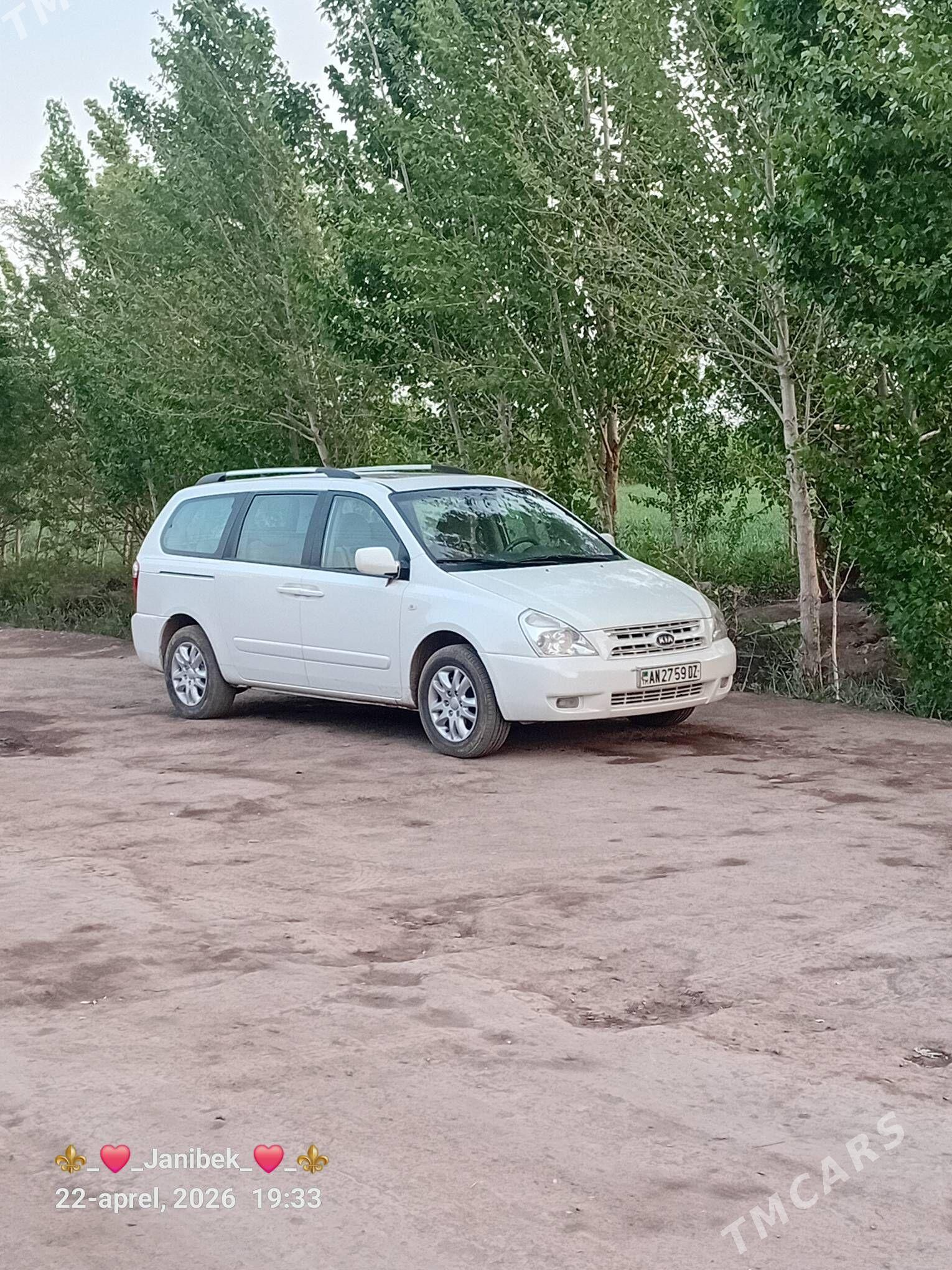 Kia Carnival 2010 - 185 000 TMT - Губадаг - img 1