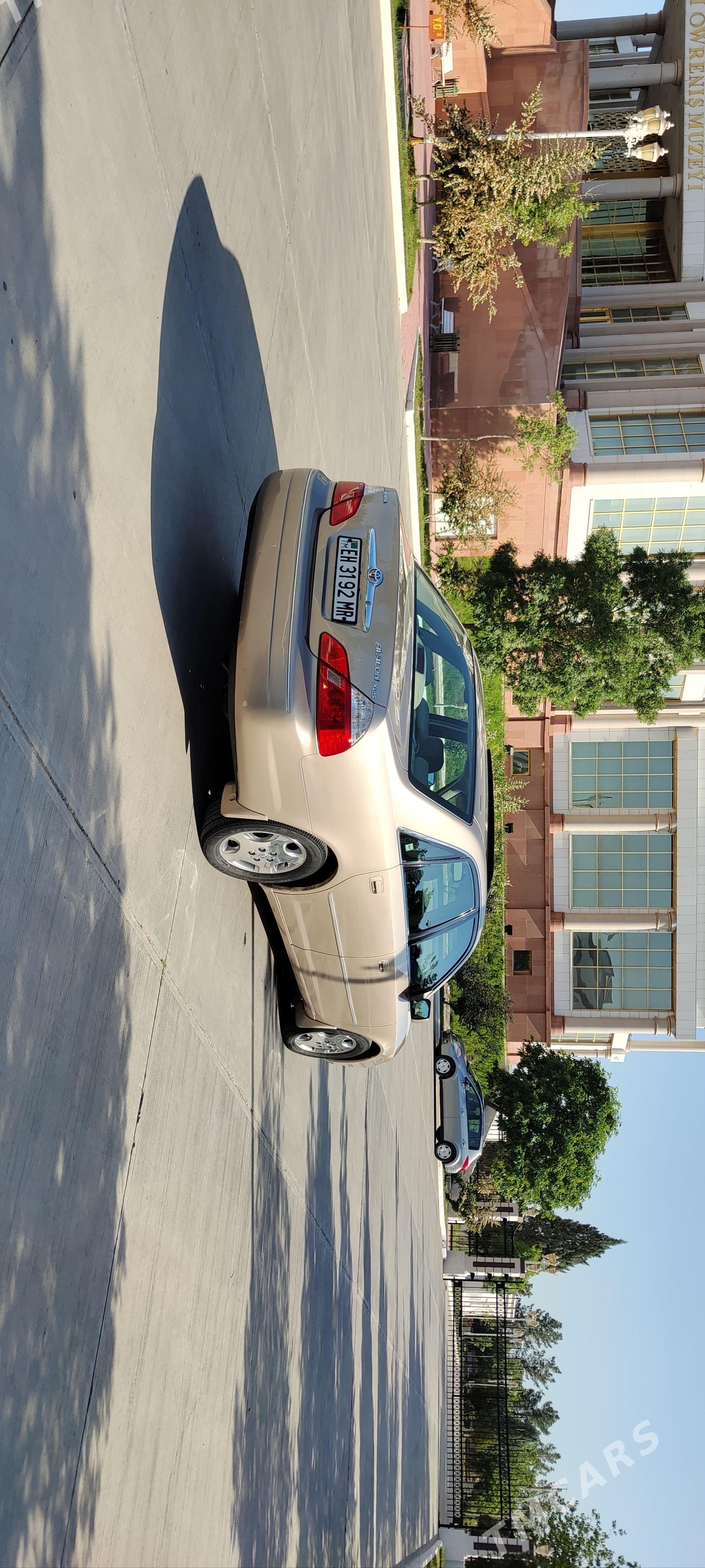 Toyota Avalon 2003 - 270 000 TMT - Мары - img 1
