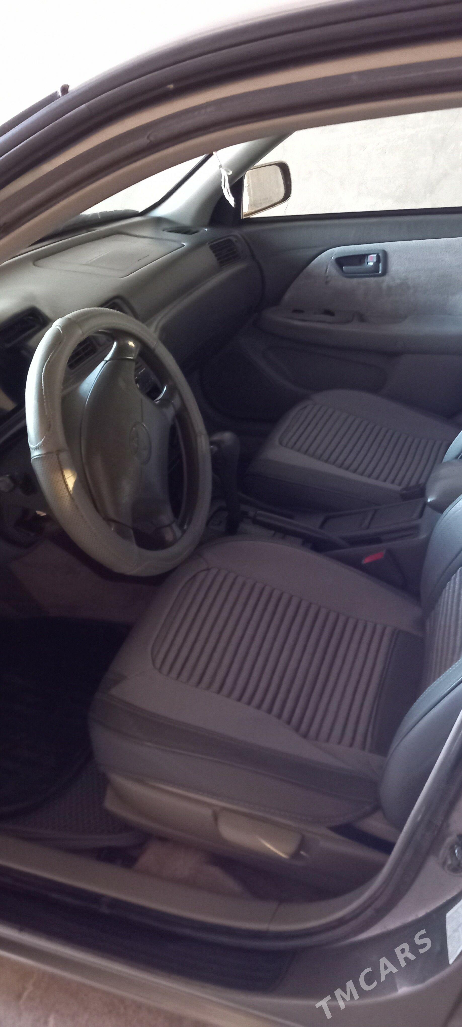Toyota Camry 1998 - 135 000 TMT - Халач - img 1