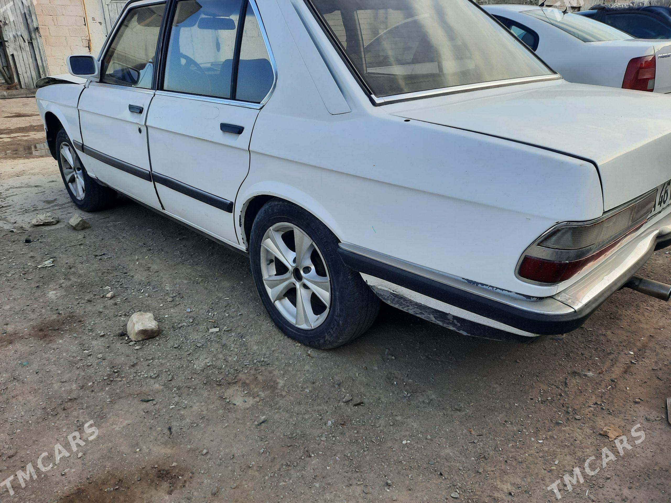 BMW 525 1984 - 30 000 TMT - Туркменбаши - img 1