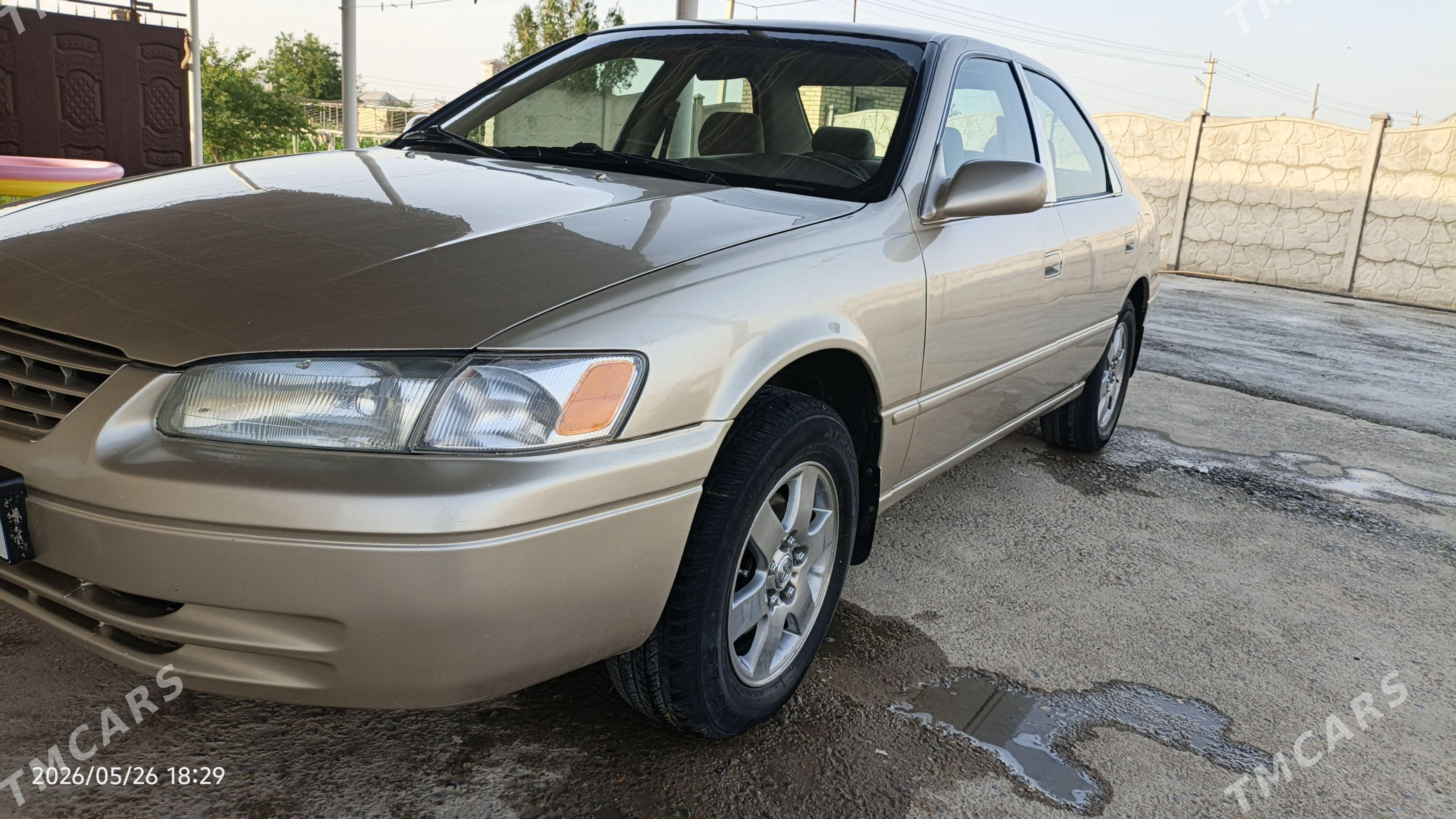 Toyota Camry 1998 - 170 000 TMT - Sakarçäge - img 1