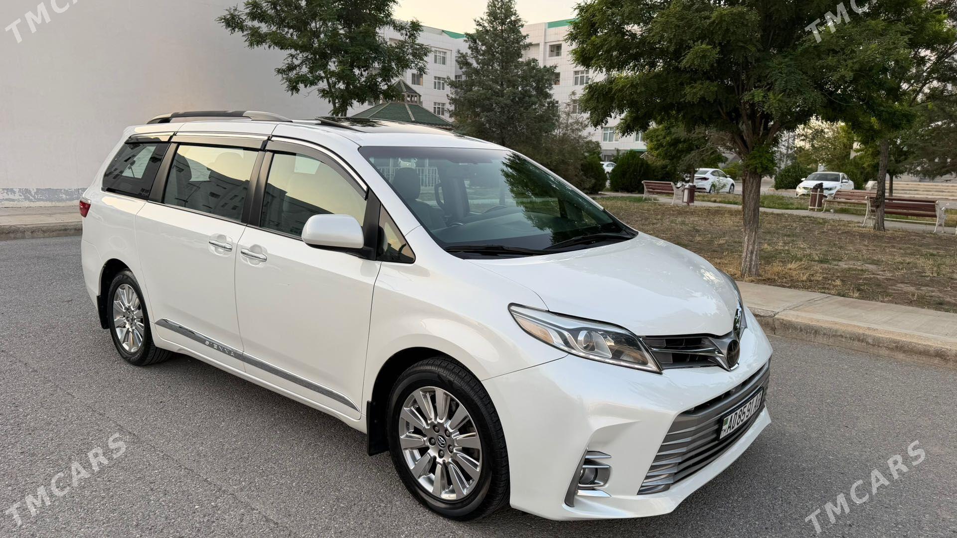 Toyota Sienna 2017 - 449 000 TMT - Ашхабад - img 1