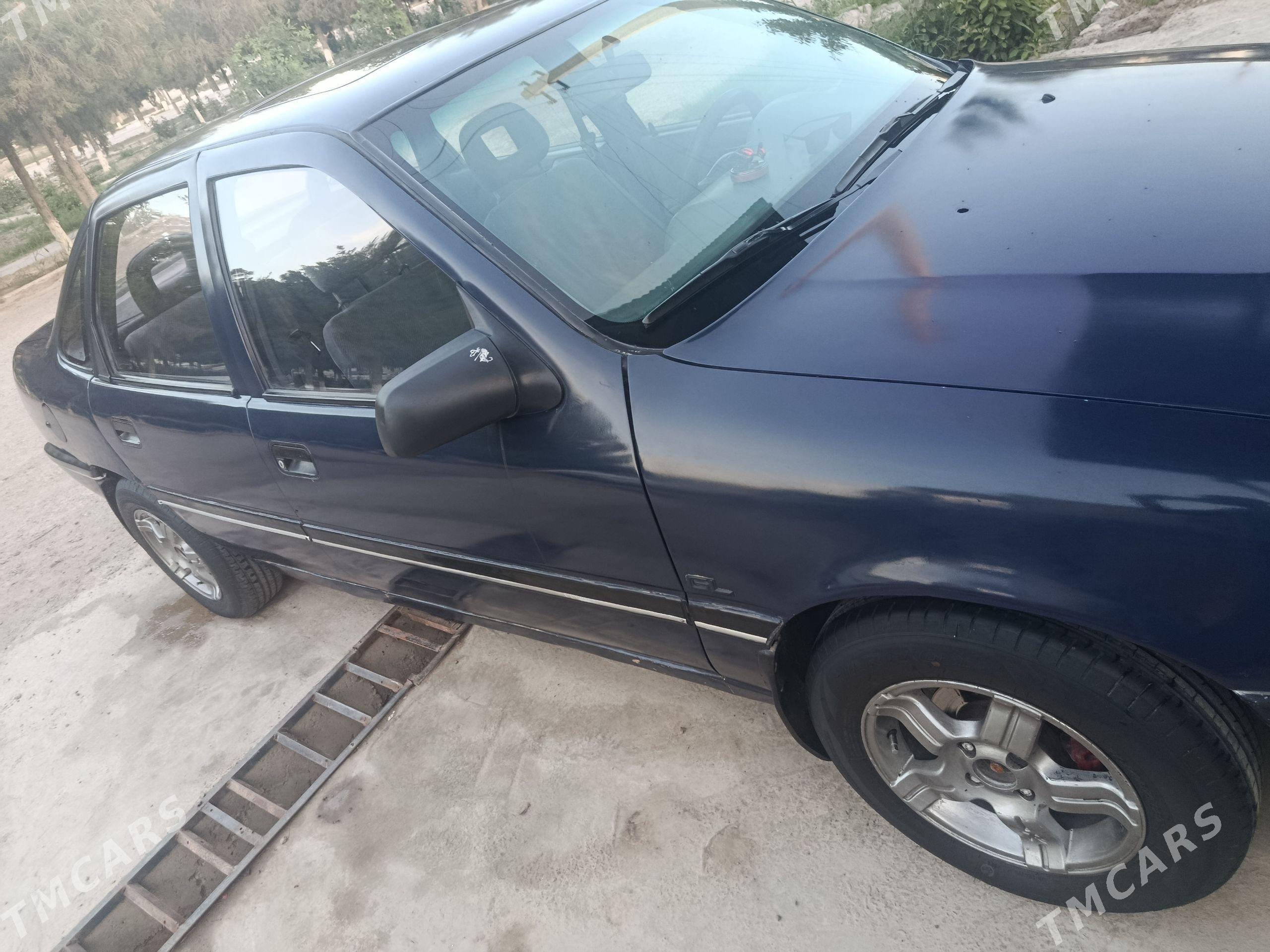 Opel Vectra 1991 - 32 000 TMT - Dänew - img 1