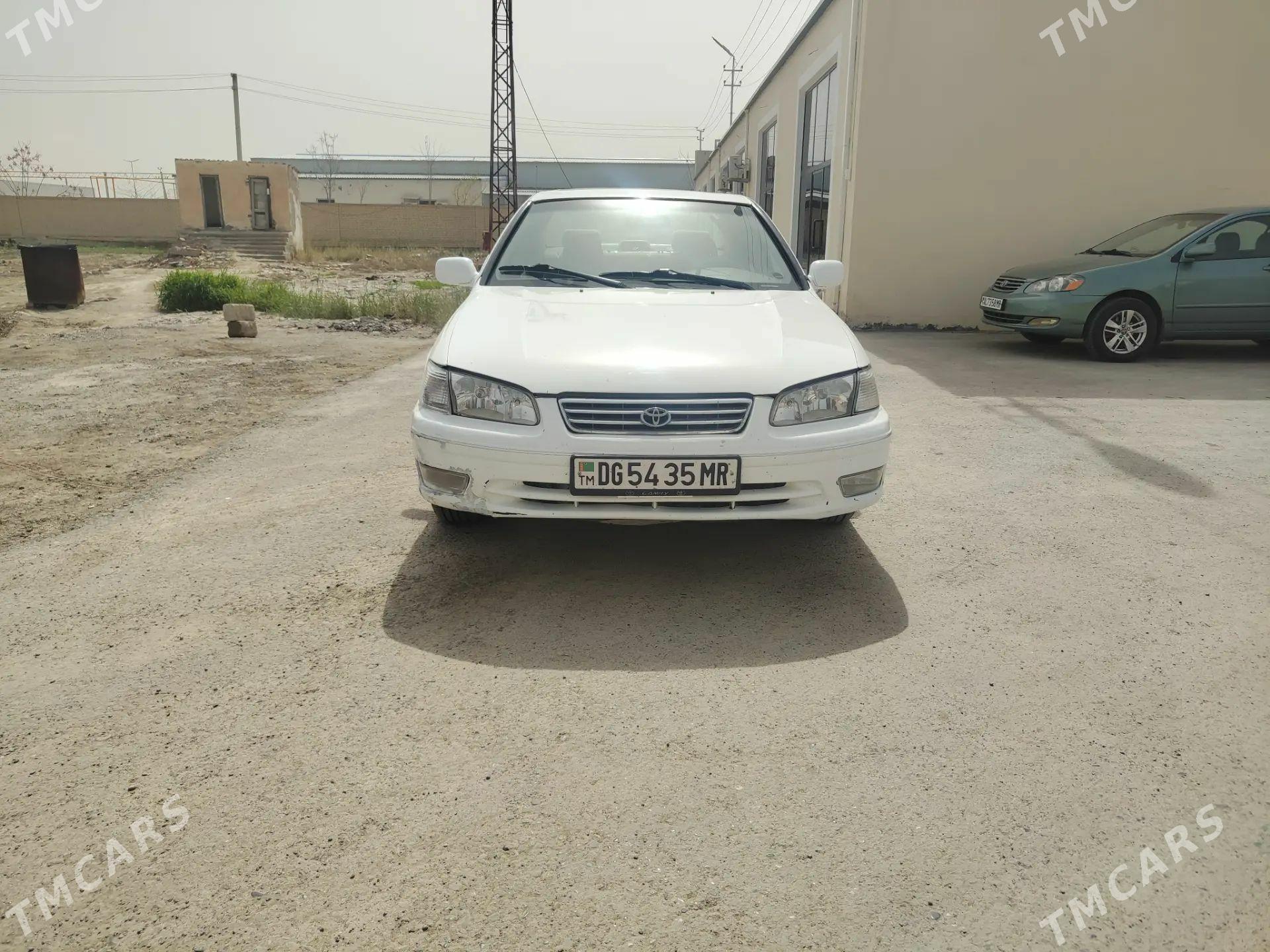 Toyota 4Runner 2001 - 135 000 TMT - Мары - img 1