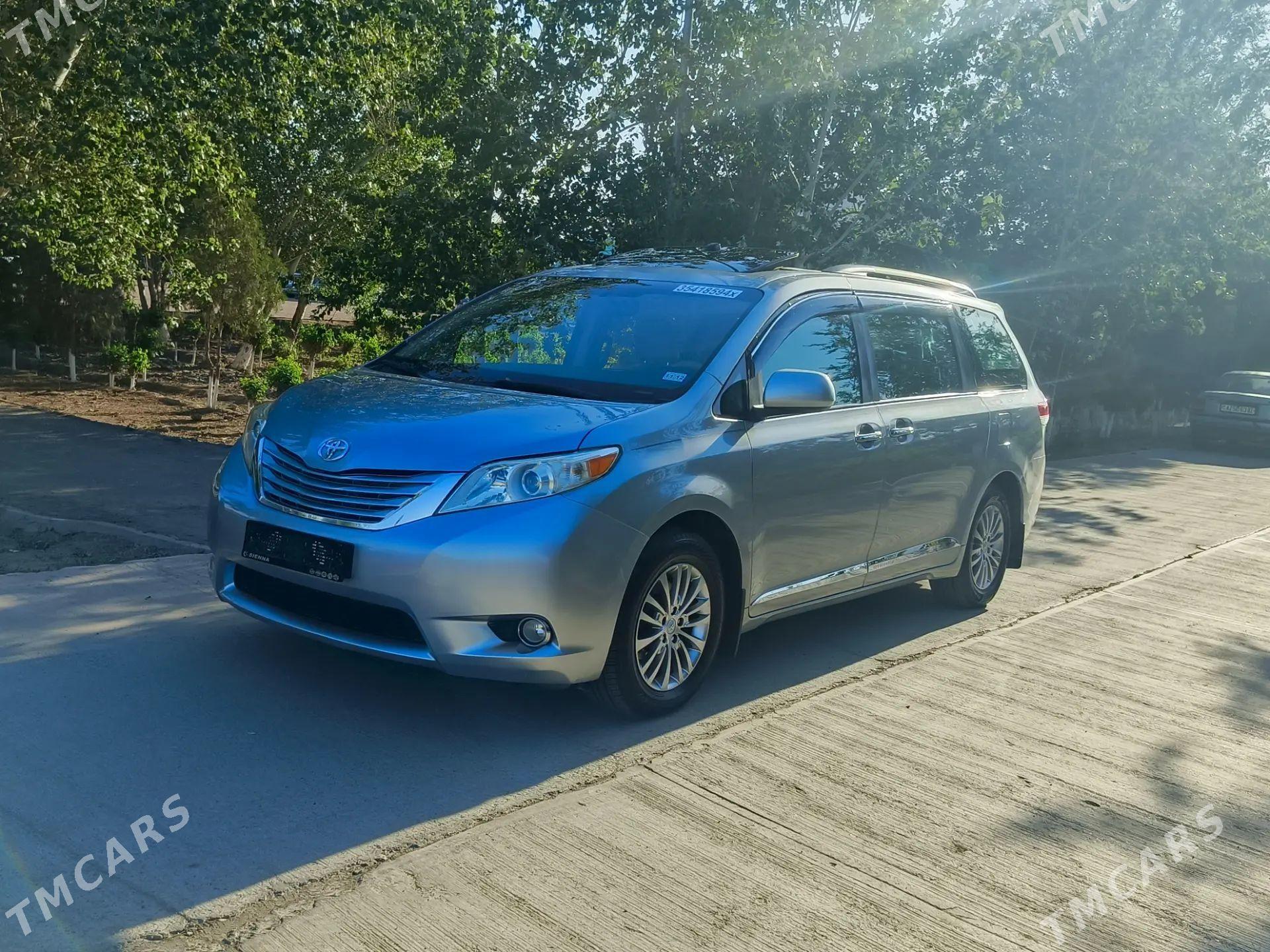 Toyota Sienna 2012 - 354 000 TMT - Дашогуз - img 1