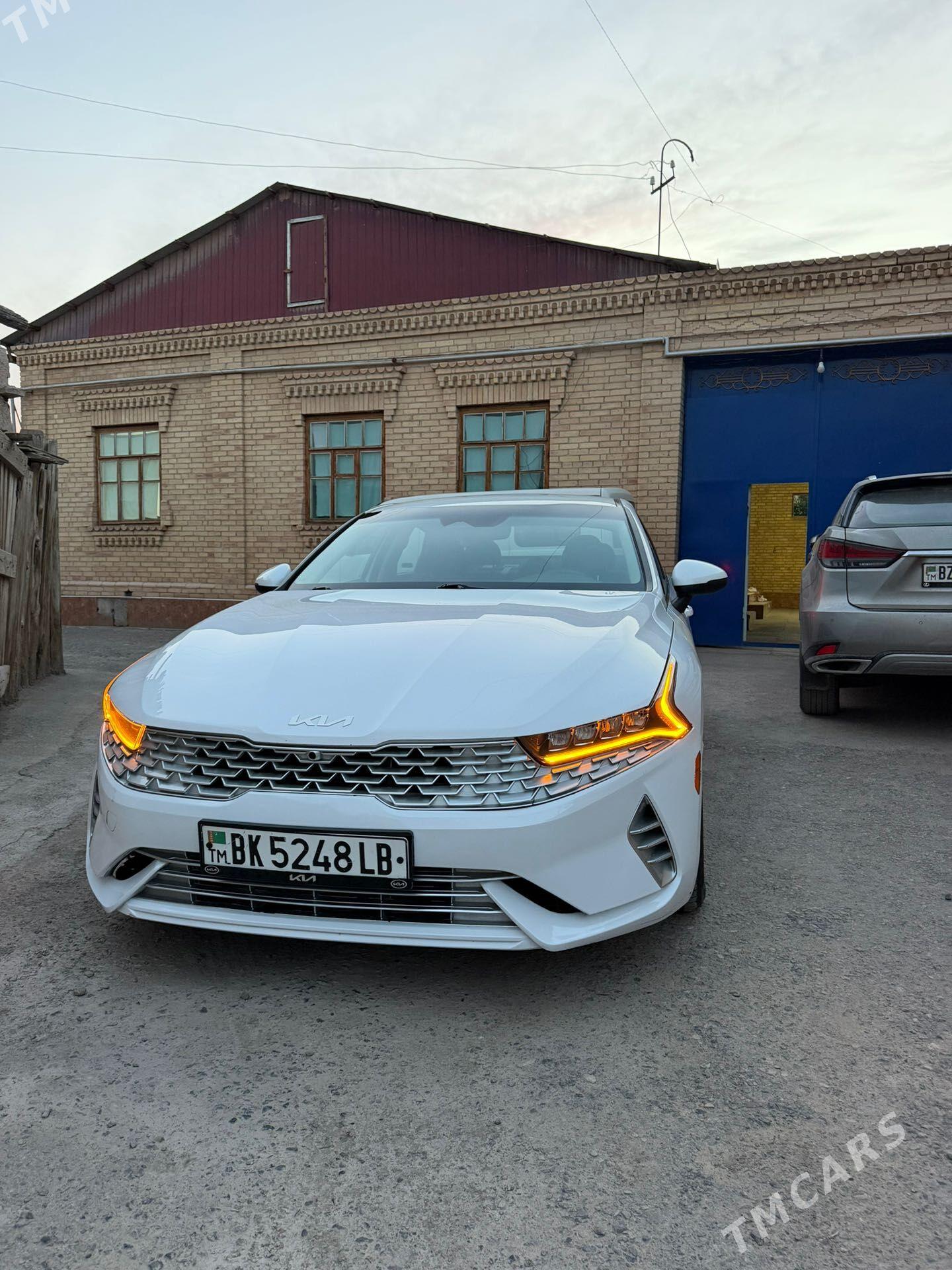 Kia K5 2022 - 250 000 TMT - Туркменабат - img 1