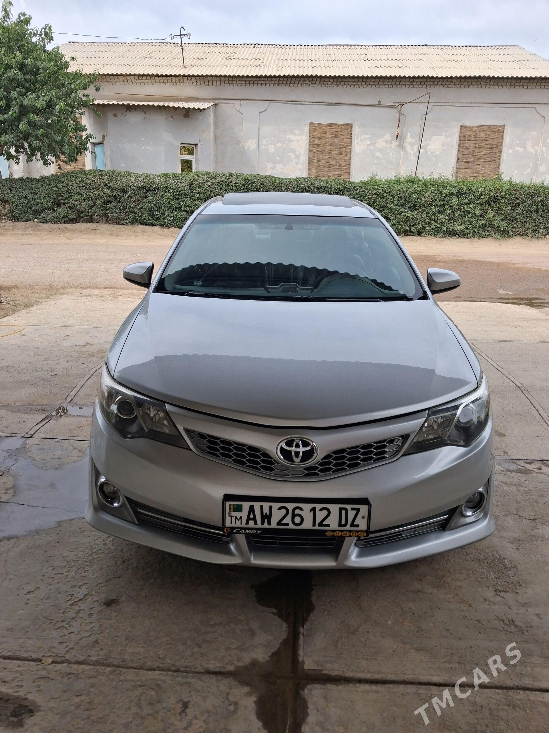 Toyota Camry 2012 - 270 000 TMT - Кёнеургенч - img 1